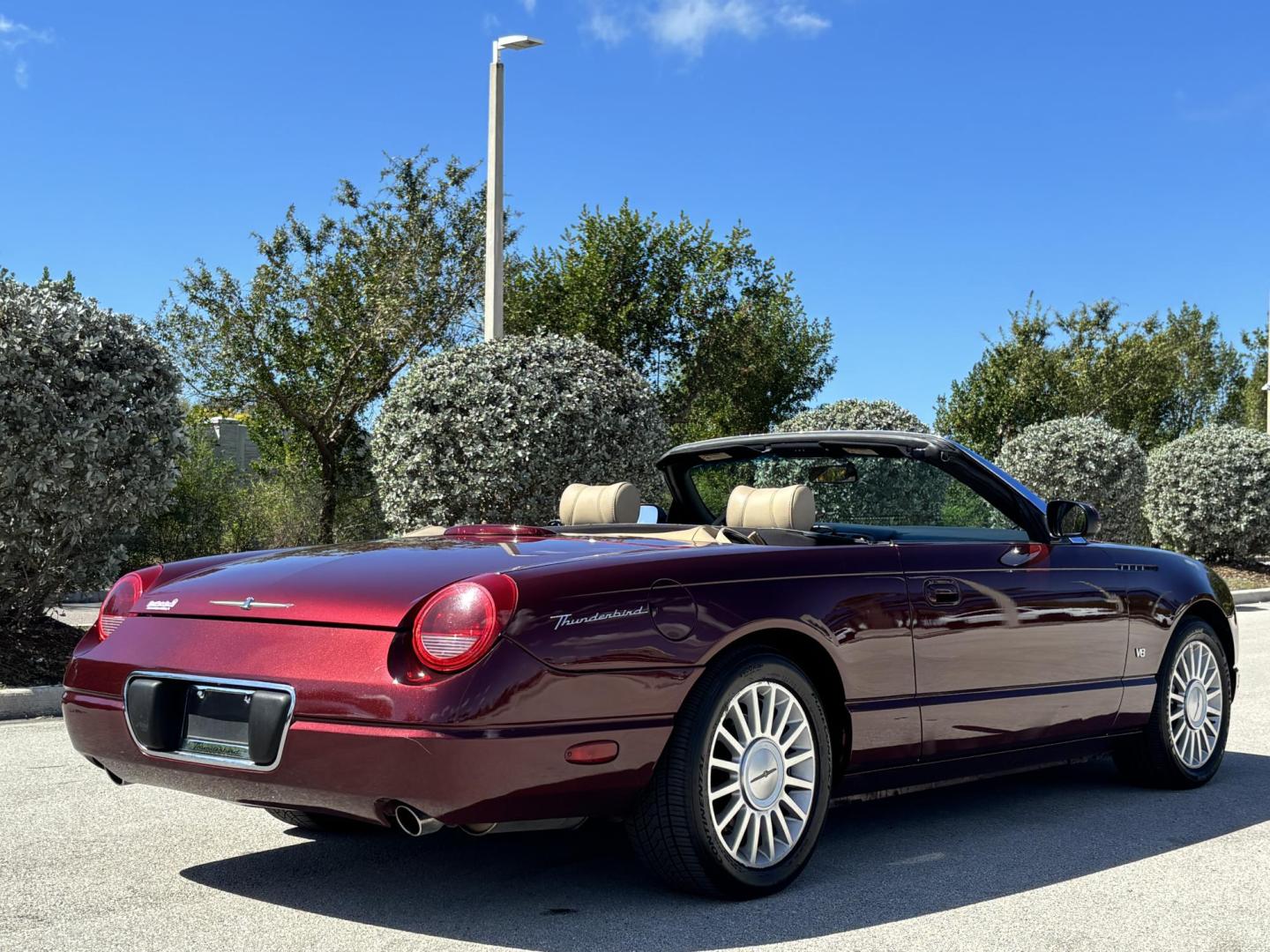 2004 MAROON /BEIGE LEATHER Ford Thunderbird Deluxe (1FAHP60A04Y) with an 3.9L V8 DOHC 32V engine, 5-Speed Automatic Overdrive transmission, located at 11170 Summerlin Square Dr., Fort Myers Beach, FL, 33931, (239) 999-7777, 26.493546, -81.941628 - Photo#22