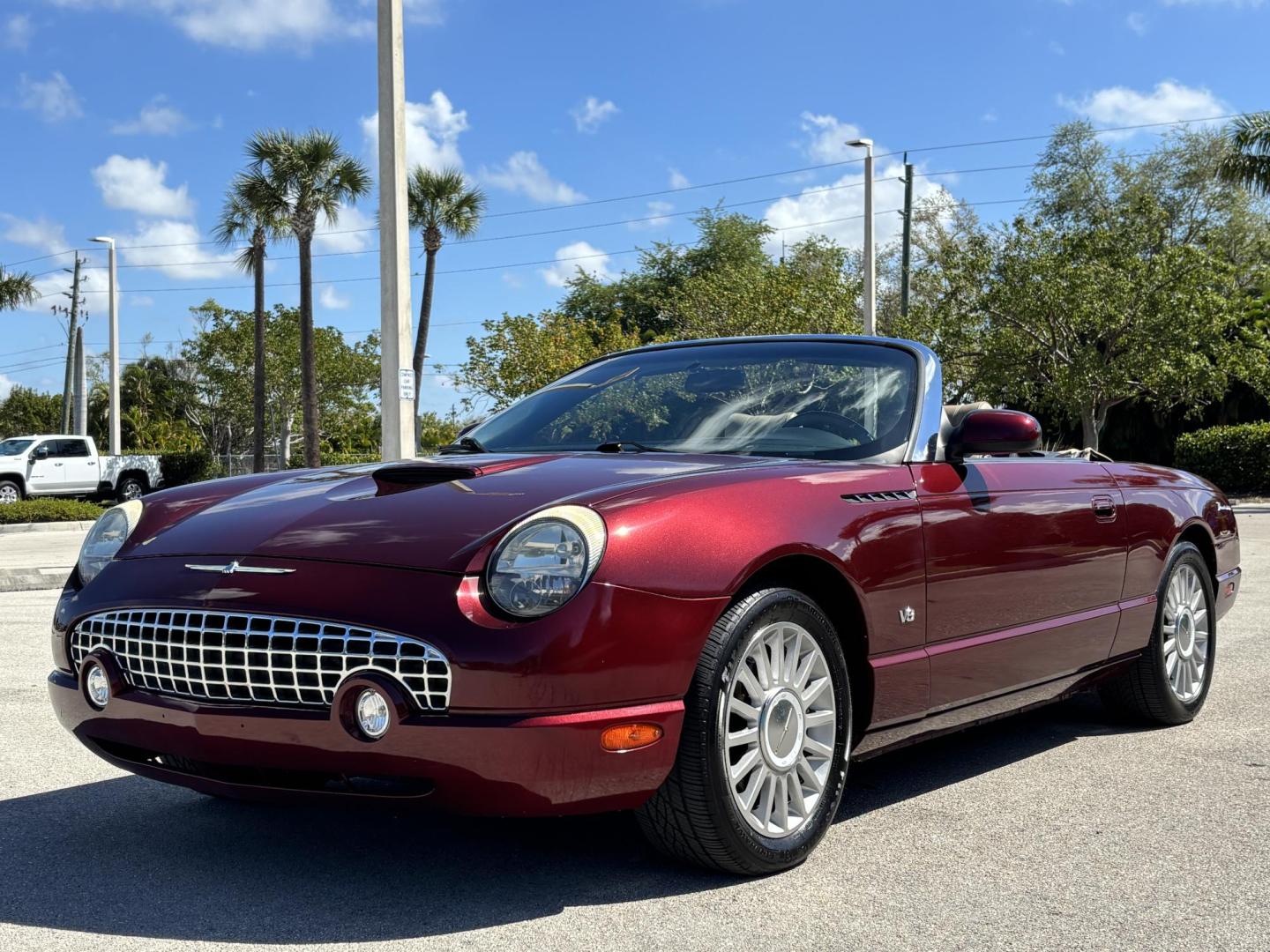 2004 MAROON /BEIGE LEATHER Ford Thunderbird Deluxe (1FAHP60A04Y) with an 3.9L V8 DOHC 32V engine, 5-Speed Automatic Overdrive transmission, located at 11170 Summerlin Square Dr., Fort Myers Beach, FL, 33931, (239) 999-7777, 26.493546, -81.941628 - Photo#19
