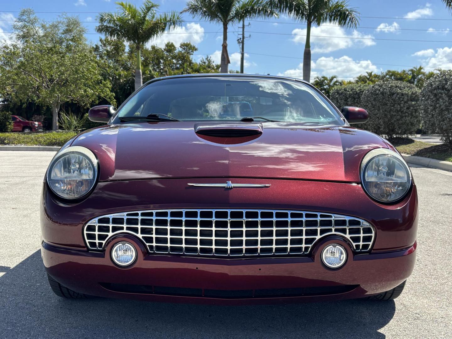 2004 MAROON /BEIGE LEATHER Ford Thunderbird Deluxe (1FAHP60A04Y) with an 3.9L V8 DOHC 32V engine, 5-Speed Automatic Overdrive transmission, located at 11170 Summerlin Square Dr., Fort Myers Beach, FL, 33931, (239) 999-7777, 26.493546, -81.941628 - Photo#12