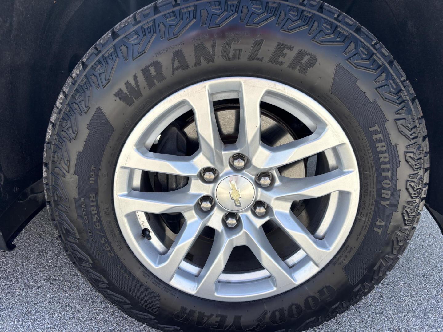 2019 BLUE Chevrolet Silverado 1500 LT Double Cab 2WD (1GCVWCED4KZ) with an 5.3L V8 OHV 16V engine, 6A transmission, located at 11170 Summerlin Square Dr., Fort Myers Beach, FL, 33931, (239) 999-7777, 26.493546, -81.941628 - Photo#39