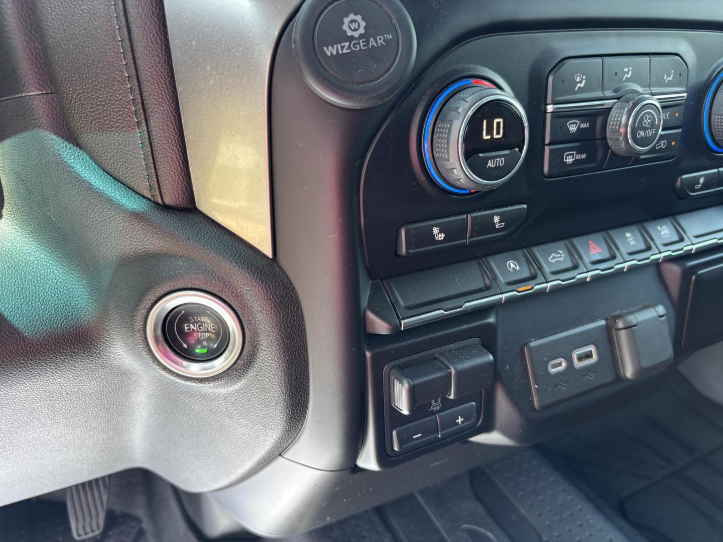 2019 BLUE Chevrolet Silverado 1500 LT Double Cab 2WD (1GCVWCED4KZ) with an 5.3L V8 OHV 16V engine, 6A transmission, located at 11170 Summerlin Square Dr., Fort Myers Beach, FL, 33931, (239) 999-7777, 26.493546, -81.941628 - Photo#23