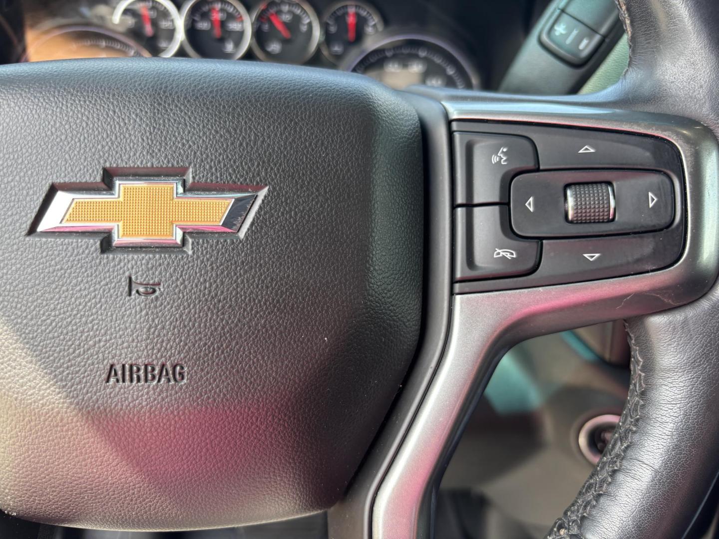 2019 BLUE Chevrolet Silverado 1500 LT Double Cab 2WD (1GCVWCED4KZ) with an 5.3L V8 OHV 16V engine, 6A transmission, located at 11170 Summerlin Square Dr., Fort Myers Beach, FL, 33931, (239) 999-7777, 26.493546, -81.941628 - Photo#20