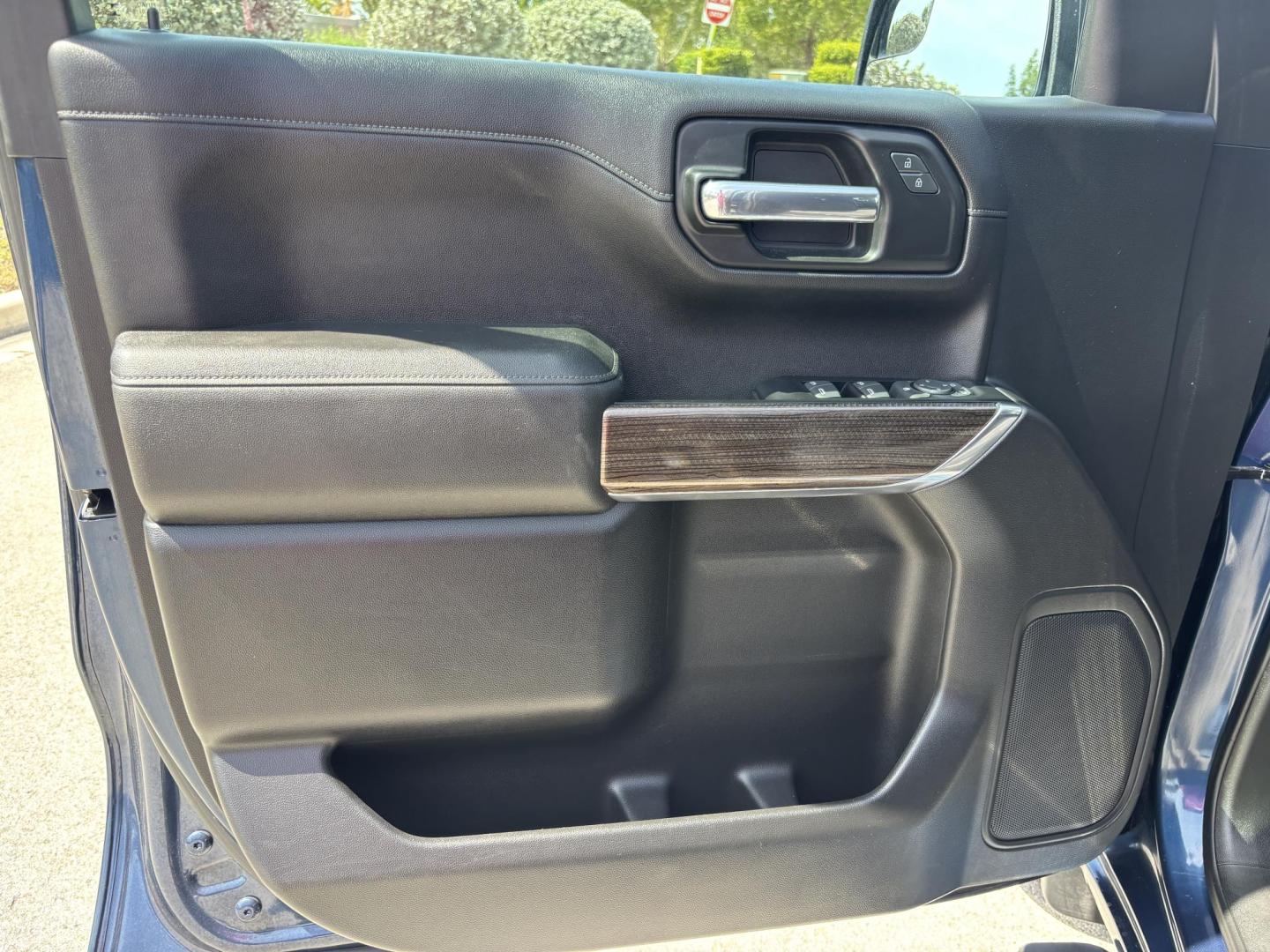 2019 BLUE Chevrolet Silverado 1500 LT Double Cab 2WD (1GCVWCED4KZ) with an 5.3L V8 OHV 16V engine, 6A transmission, located at 11170 Summerlin Square Dr., Fort Myers Beach, FL, 33931, (239) 999-7777, 26.493546, -81.941628 - Photo#24