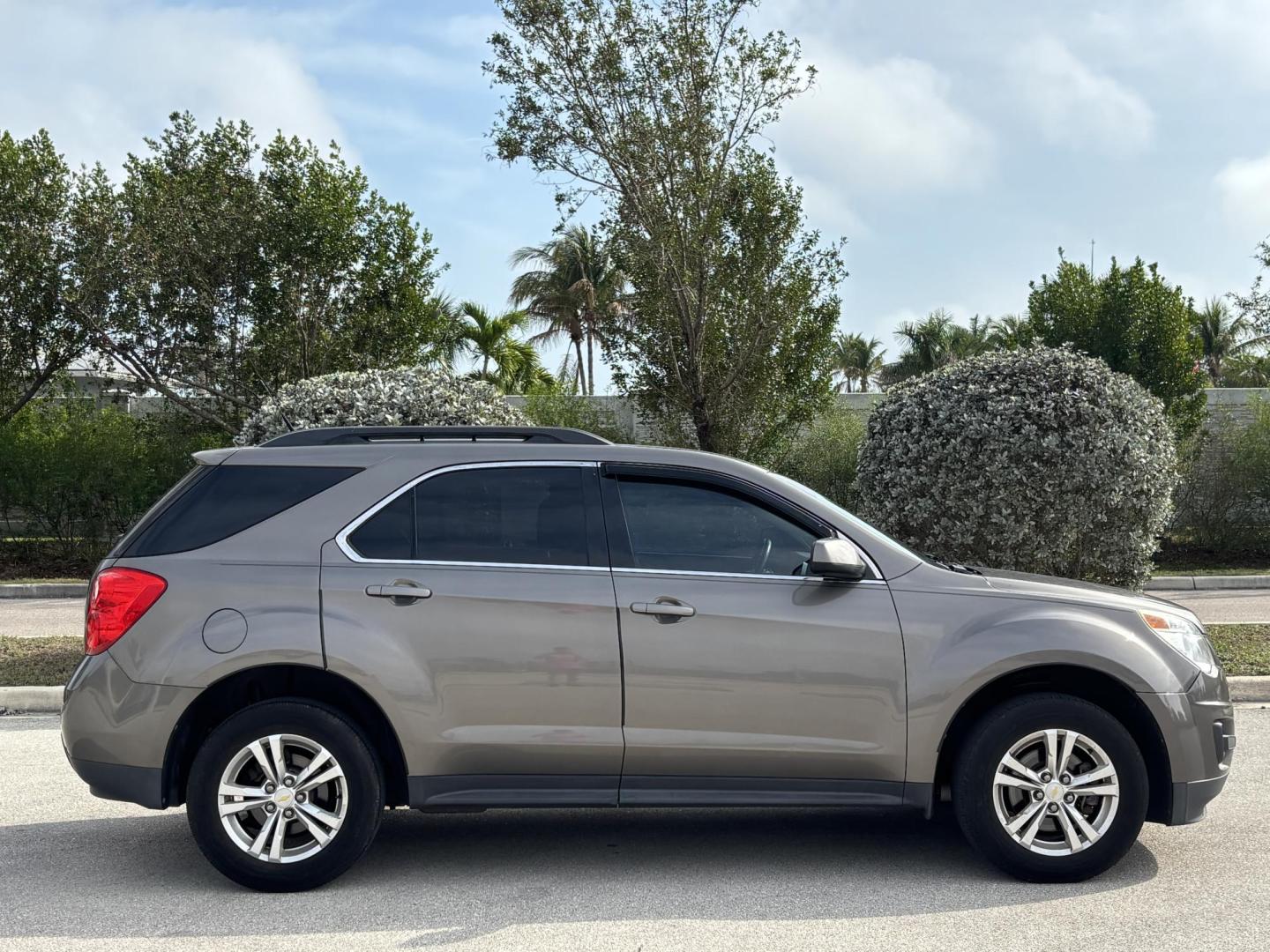 2011 BROWN /BLACK Chevrolet Equinox 1LT 2WD (2CNALDEC4B6) with an 2.4L L4 DOHC 16V engine, 6-Speed Automatic transmission, located at 11170 Summerlin Square Dr., Fort Myers Beach, FL, 33931, (239) 999-7777, 26.493546, -81.941628 - Photo#4