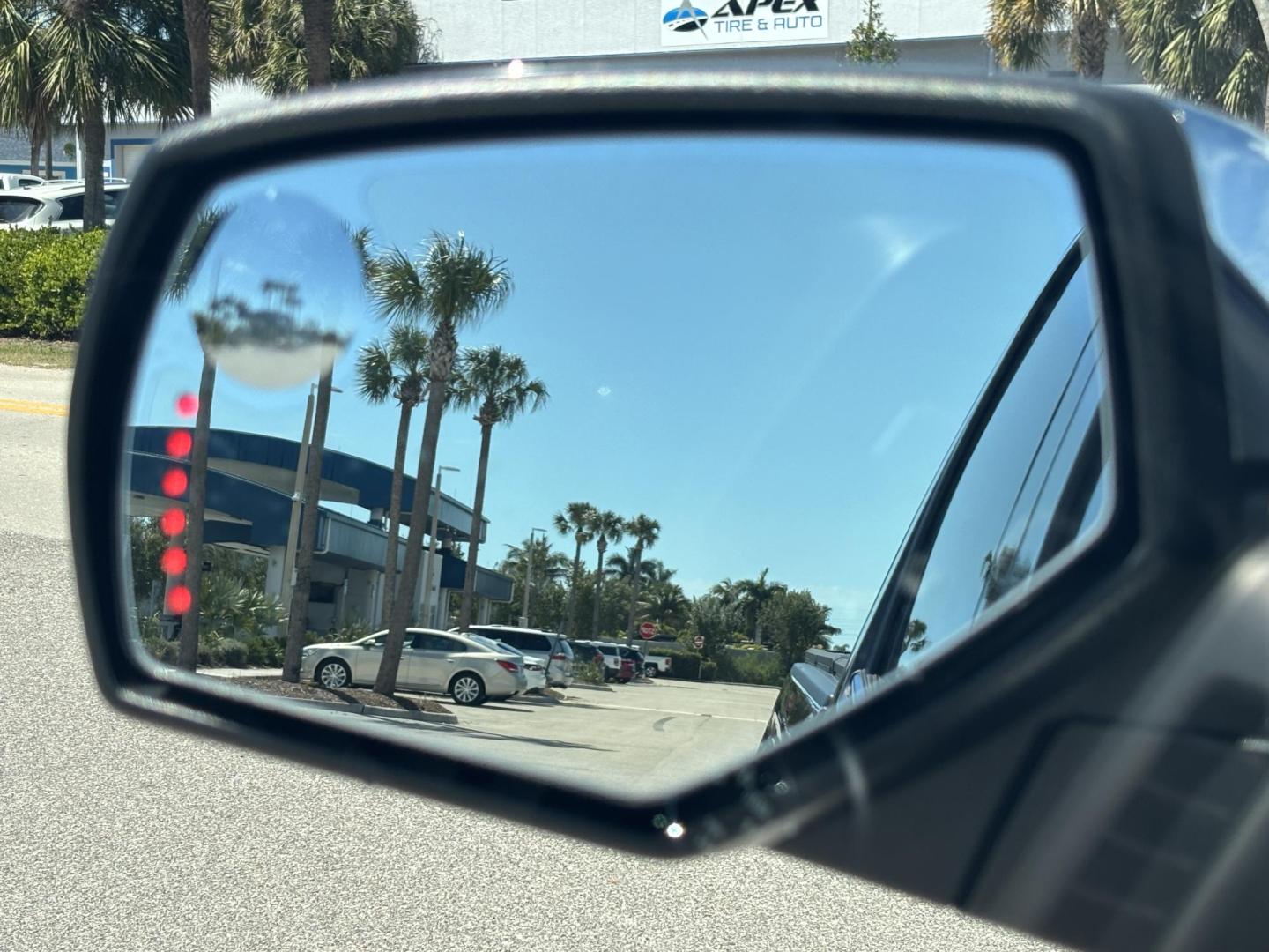 2015 GRAY /BLACK LEATHER GMC Sierra 1500 SLT Crew Cab 4WD (3GTU2VEC3FG) with an 5.3L V8 OHV 16V engine, 6-Speed Automatic transmission, located at 11170 Summerlin Square Dr., Fort Myers Beach, FL, 33931, (239) 999-7777, 26.493546, -81.941628 - Photo#31