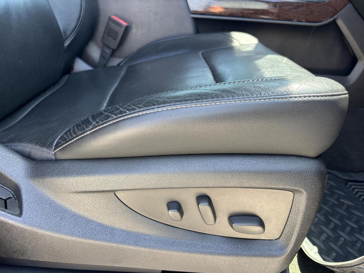 2015 GRAY /BLACK LEATHER GMC Sierra 1500 SLT Crew Cab 4WD (3GTU2VEC3FG) with an 5.3L V8 OHV 16V engine, 6-Speed Automatic transmission, located at 11170 Summerlin Square Dr., Fort Myers Beach, FL, 33931, (239) 999-7777, 26.493546, -81.941628 - Photo#14