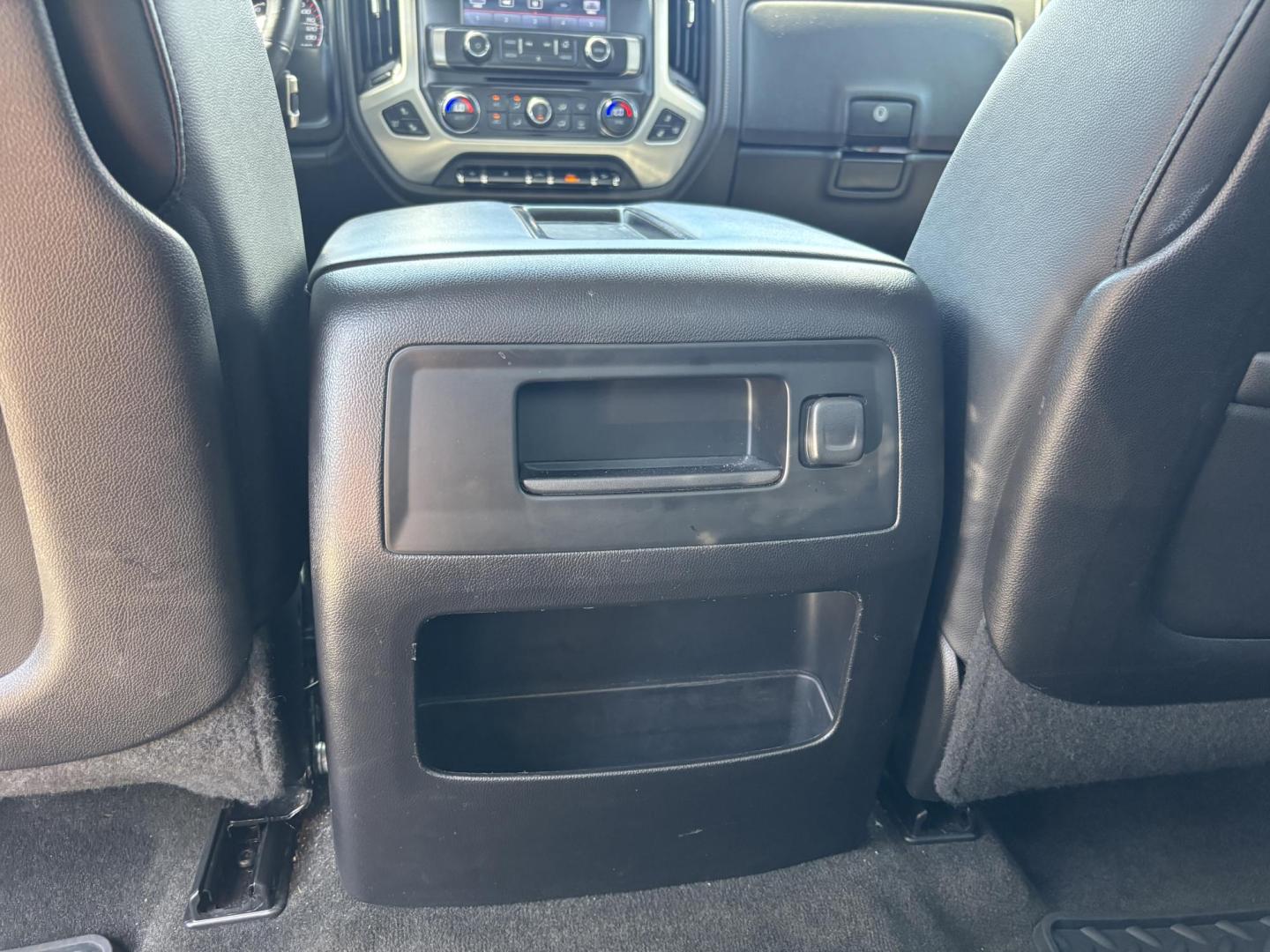 2015 GRAY /BLACK LEATHER GMC Sierra 1500 SLT Crew Cab 4WD (3GTU2VEC3FG) with an 5.3L V8 OHV 16V engine, 6-Speed Automatic transmission, located at 11170 Summerlin Square Dr., Fort Myers Beach, FL, 33931, (239) 999-7777, 26.493546, -81.941628 - Photo#17