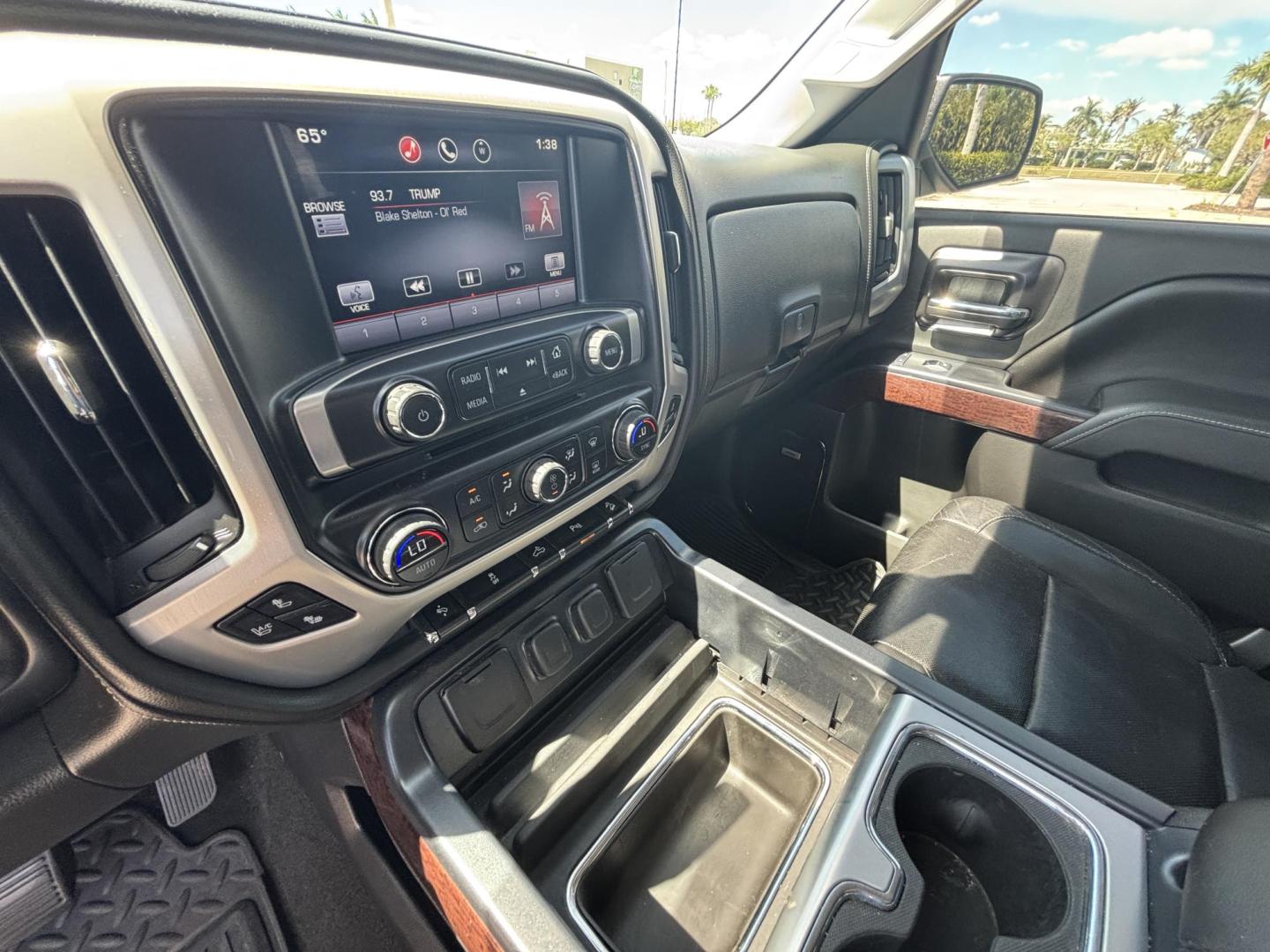 2015 GRAY /BLACK LEATHER GMC Sierra 1500 SLT Crew Cab 4WD (3GTU2VEC3FG) with an 5.3L V8 OHV 16V engine, 6-Speed Automatic transmission, located at 11170 Summerlin Square Dr., Fort Myers Beach, FL, 33931, (239) 999-7777, 26.493546, -81.941628 - Photo#12