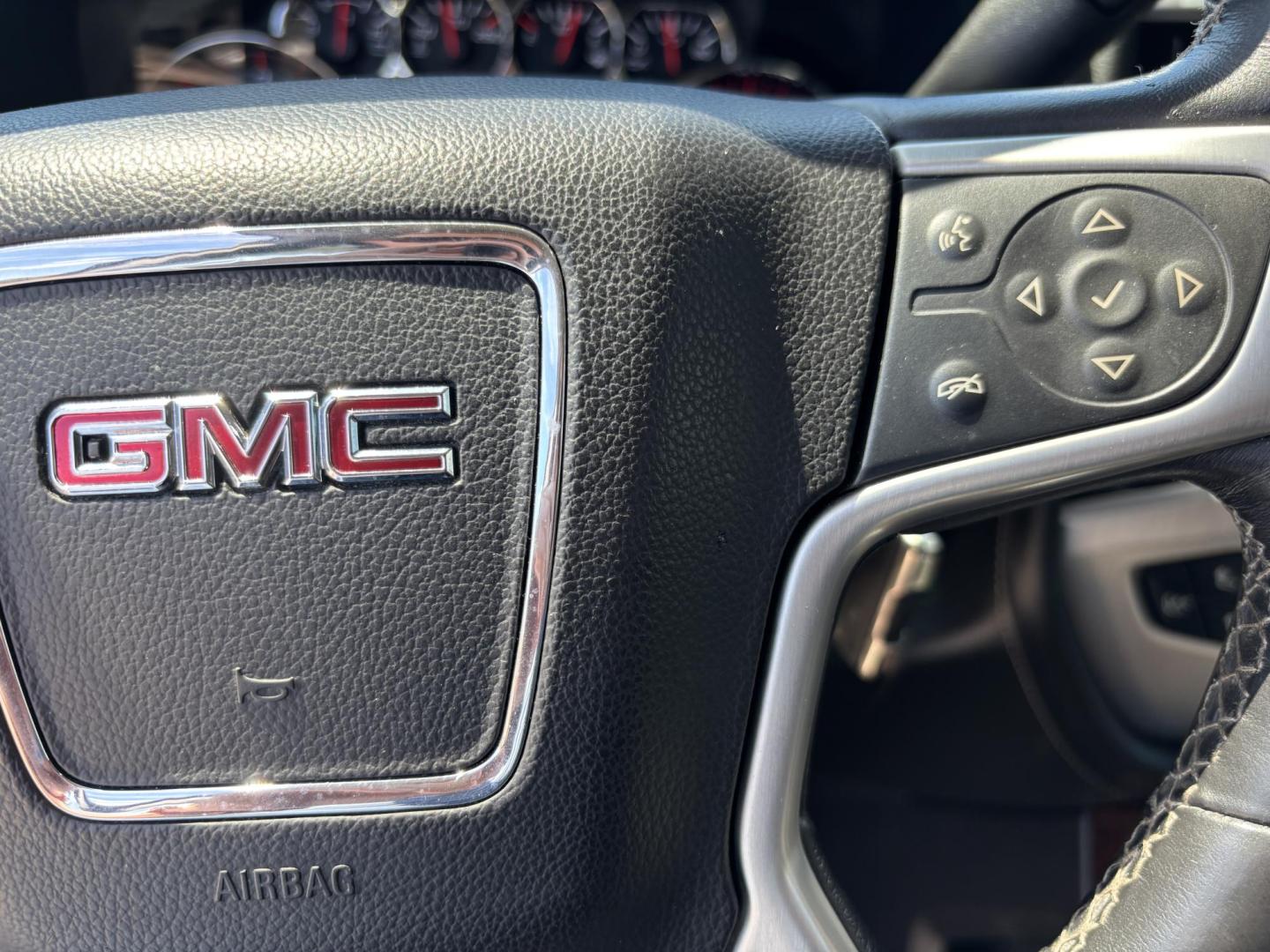 2015 GRAY /BLACK LEATHER GMC Sierra 1500 SLT Crew Cab 4WD (3GTU2VEC3FG) with an 5.3L V8 OHV 16V engine, 6-Speed Automatic transmission, located at 11170 Summerlin Square Dr., Fort Myers Beach, FL, 33931, (239) 999-7777, 26.493546, -81.941628 - Photo#24