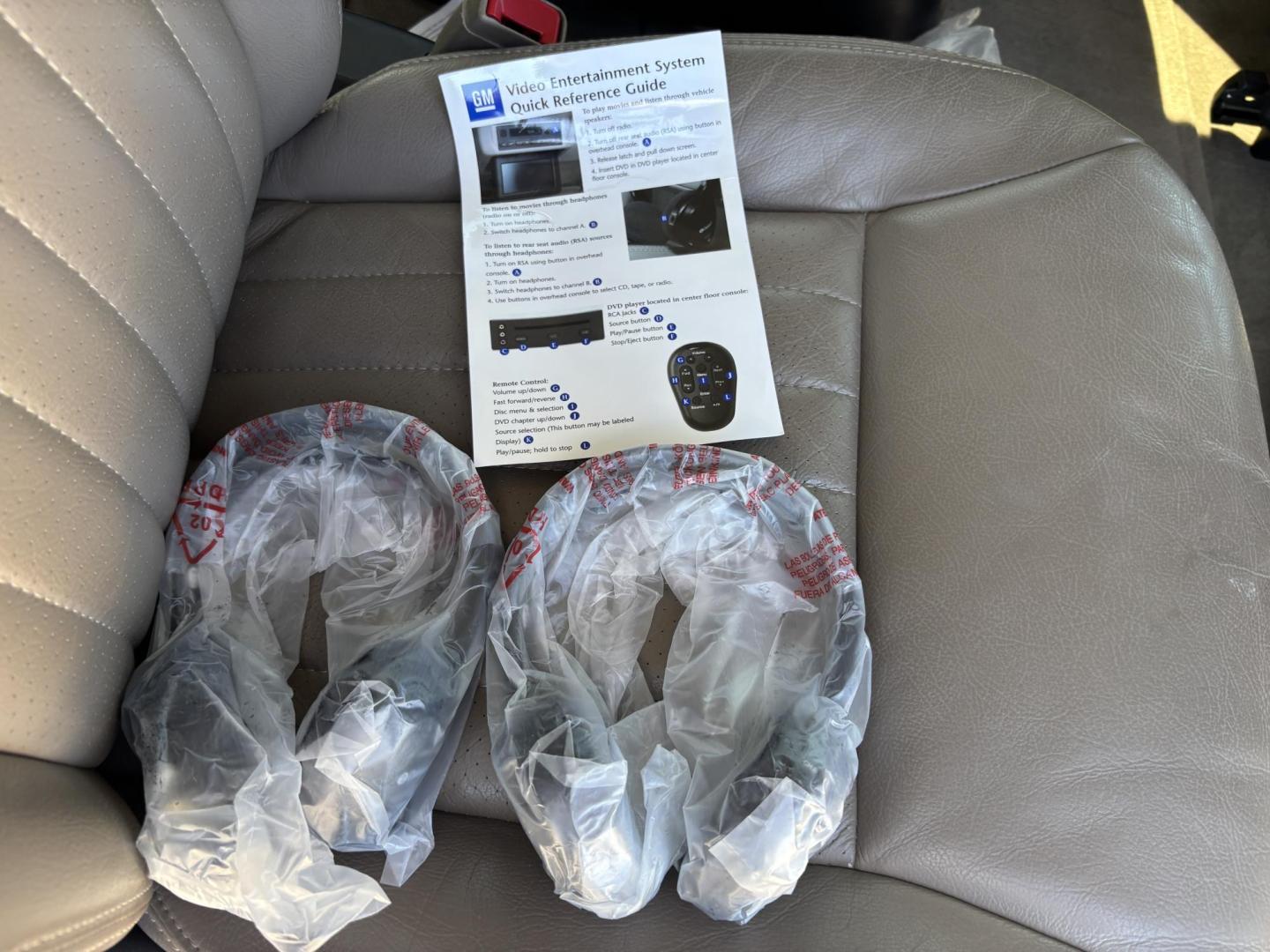 2002 BROWN /BEIGE LEATHER Pontiac Montana 1SA Extended (1GMDX13E42D) with an 3.4L V6 OHV 12V engine, 4-Speed Automatic Overdrive transmission, located at 11170 Summerlin Square Dr., Fort Myers Beach, FL, 33931, (239) 999-7777, 26.493546, -81.941628 - Photo#21