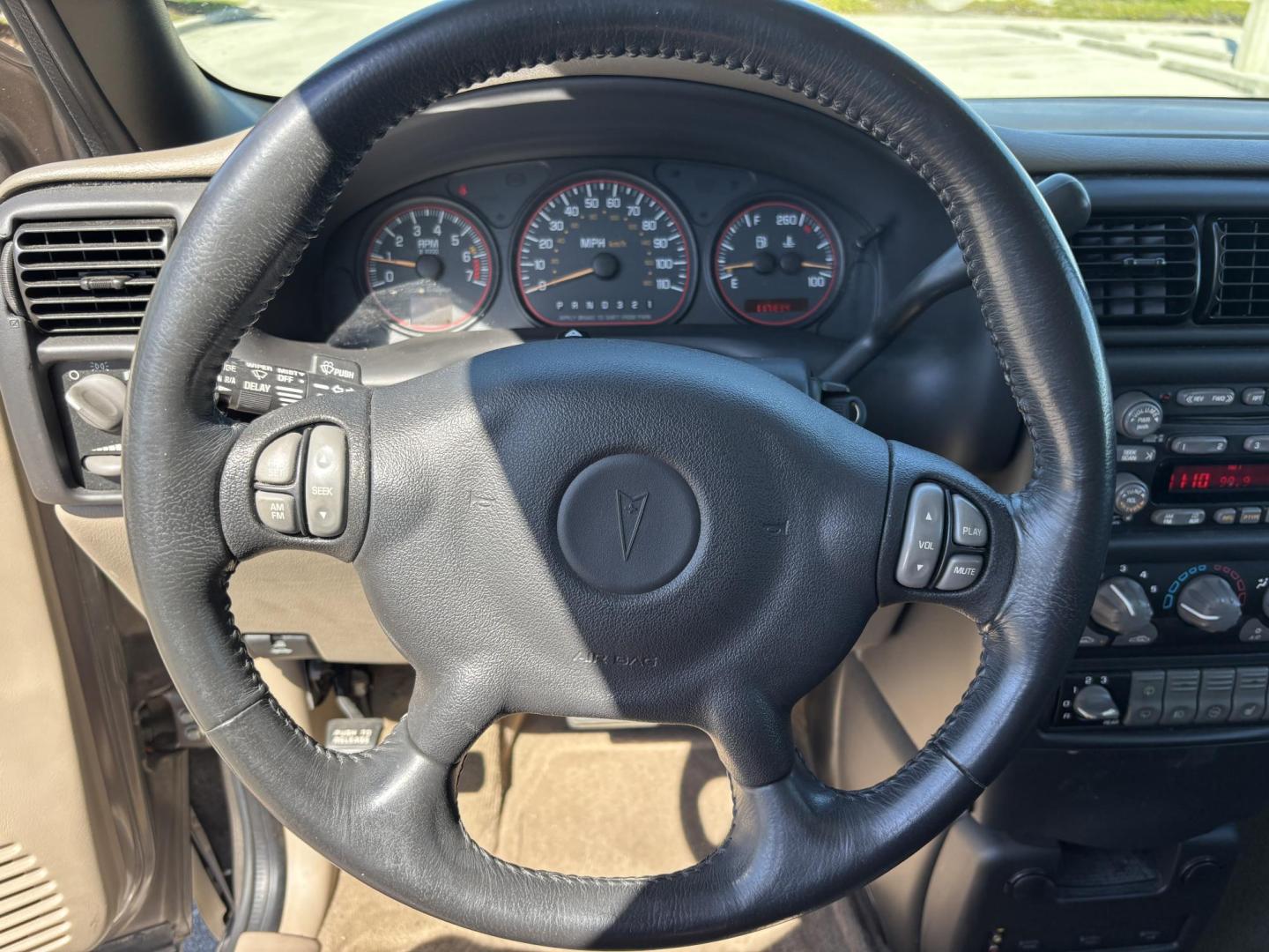 2002 BROWN /BEIGE LEATHER Pontiac Montana 1SA Extended (1GMDX13E42D) with an 3.4L V6 OHV 12V engine, 4-Speed Automatic Overdrive transmission, located at 11170 Summerlin Square Dr., Fort Myers Beach, FL, 33931, (239) 999-7777, 26.493546, -81.941628 - Photo#26