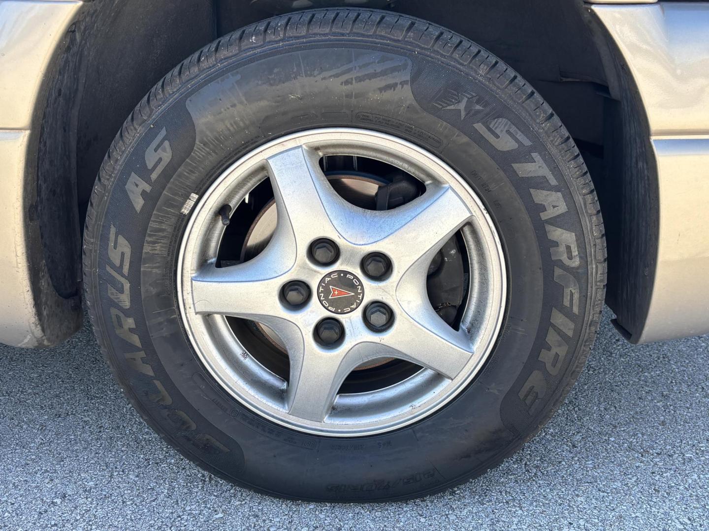 2002 BROWN /BEIGE LEATHER Pontiac Montana 1SA Extended (1GMDX13E42D) with an 3.4L V6 OHV 12V engine, 4-Speed Automatic Overdrive transmission, located at 11170 Summerlin Square Dr., Fort Myers Beach, FL, 33931, (239) 999-7777, 26.493546, -81.941628 - Photo#34