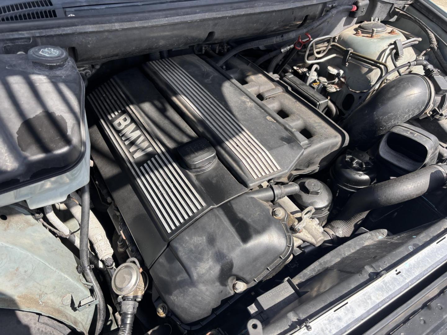 2002 BLUE /BLACK LEATHER BMW X5 3.0i (5UXFA535X2L) with an 3.0L L6 DOHC 24V engine, located at 11170 Summerlin Square Dr., Fort Myers Beach, FL, 33931, (239) 999-7777, 26.493546, -81.941628 - Photo#32