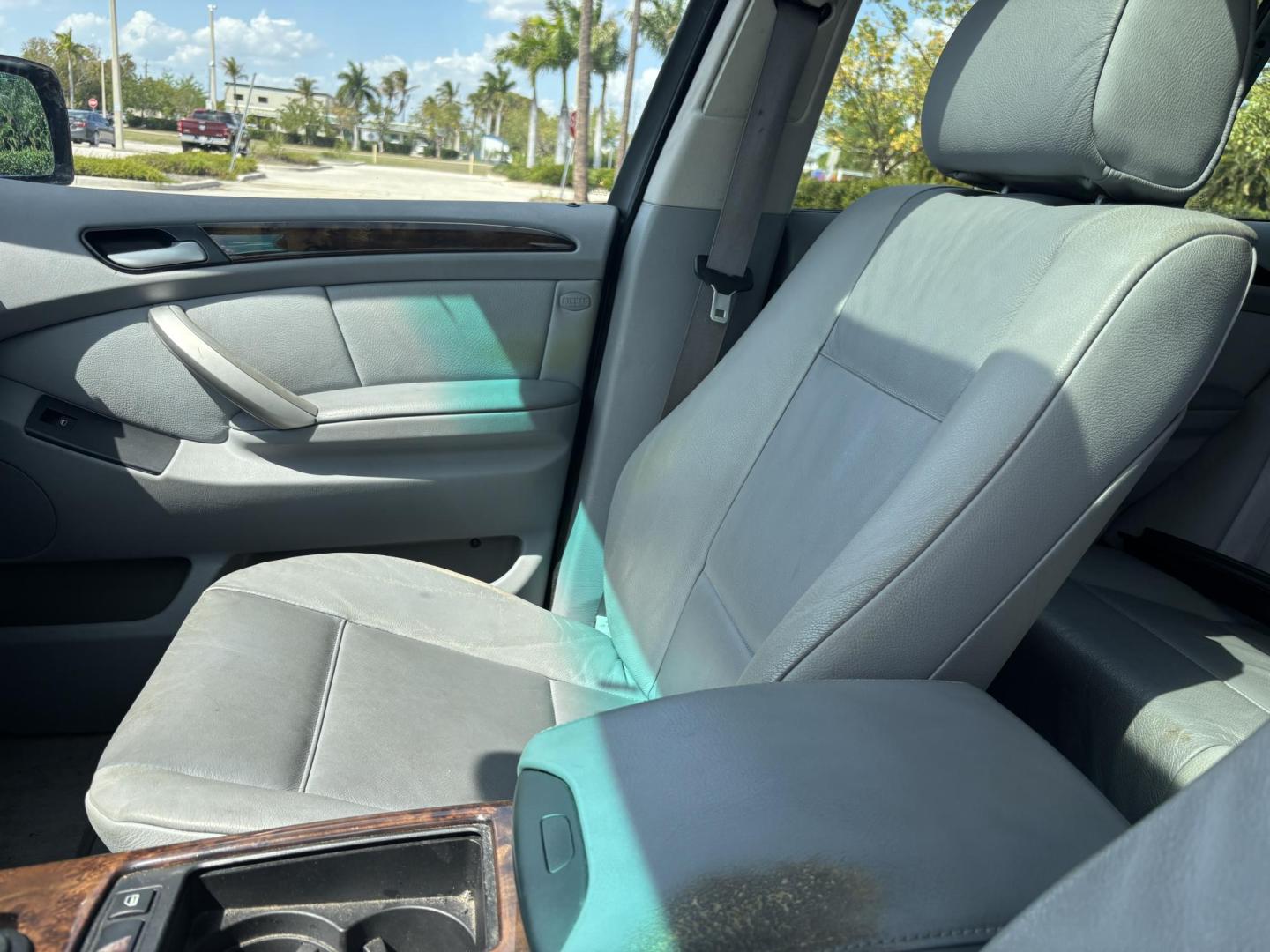 2002 BLUE /BLACK LEATHER BMW X5 3.0i (5UXFA535X2L) with an 3.0L L6 DOHC 24V engine, located at 11170 Summerlin Square Dr., Fort Myers Beach, FL, 33931, (239) 999-7777, 26.493546, -81.941628 - Photo#13