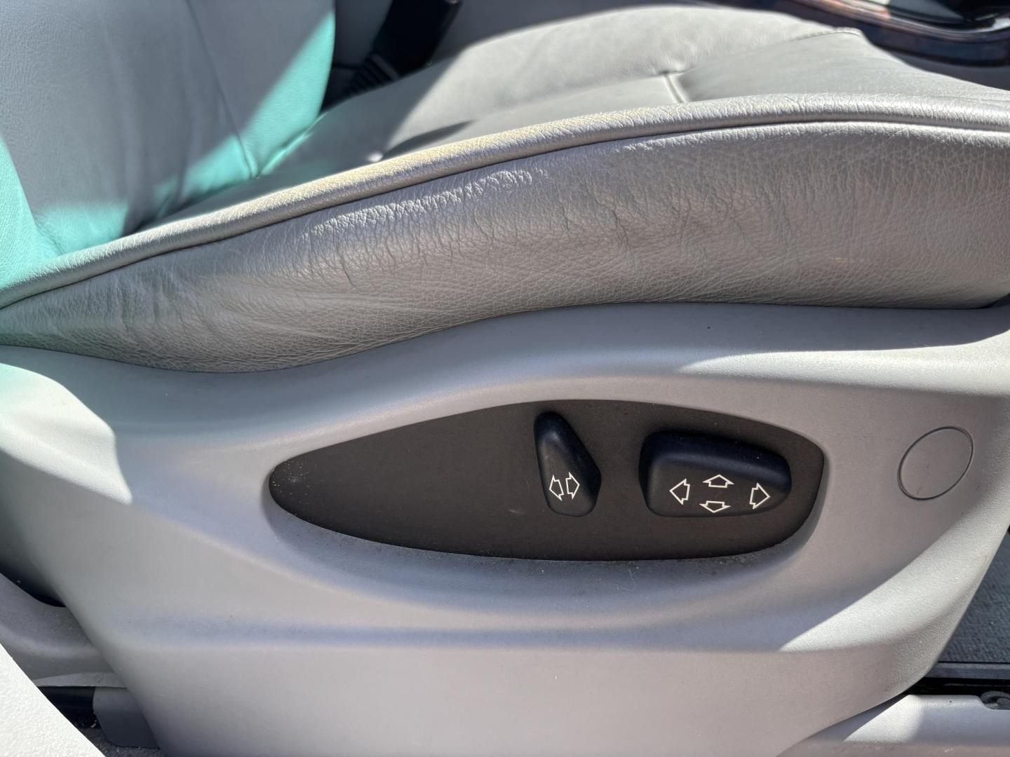 2002 BLUE /BLACK LEATHER BMW X5 3.0i (5UXFA535X2L) with an 3.0L L6 DOHC 24V engine, located at 11170 Summerlin Square Dr., Fort Myers Beach, FL, 33931, (239) 999-7777, 26.493546, -81.941628 - Photo#18