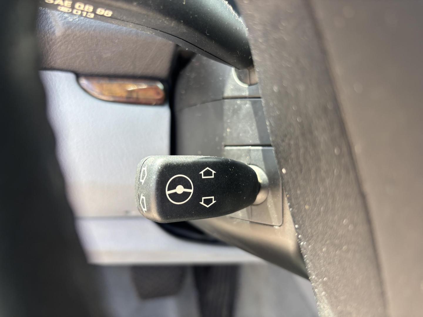 2002 BLUE /BLACK LEATHER BMW X5 3.0i (5UXFA535X2L) with an 3.0L L6 DOHC 24V engine, located at 11170 Summerlin Square Dr., Fort Myers Beach, FL, 33931, (239) 999-7777, 26.493546, -81.941628 - Photo#28