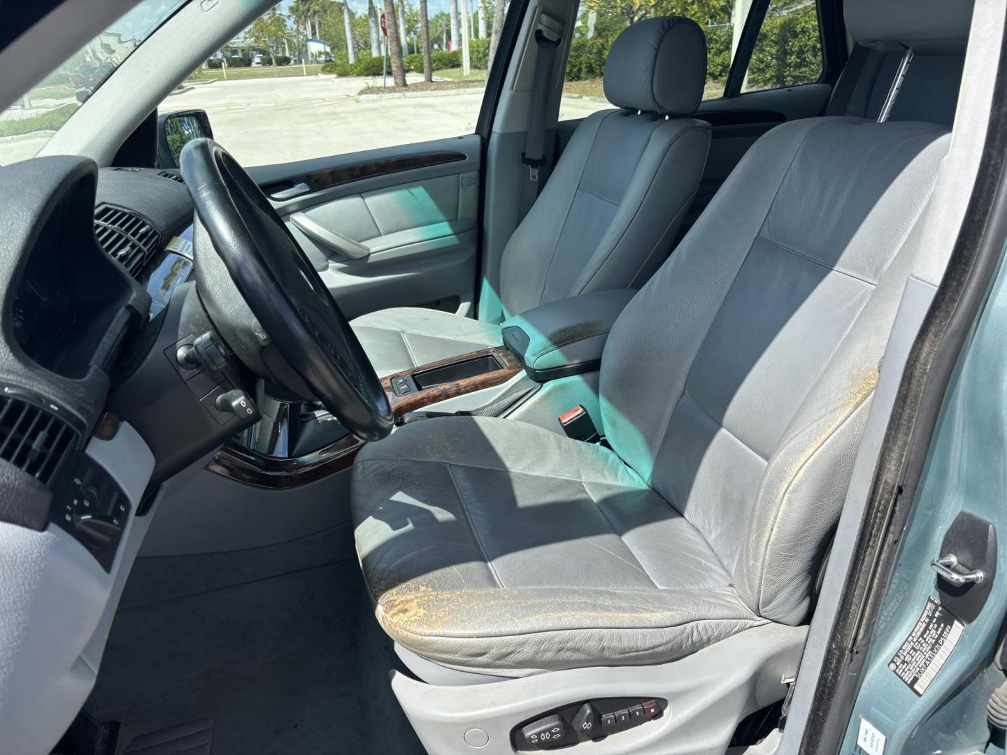 2002 BLUE /BLACK LEATHER BMW X5 3.0i (5UXFA535X2L) with an 3.0L L6 DOHC 24V engine, located at 11170 Summerlin Square Dr., Fort Myers Beach, FL, 33931, (239) 999-7777, 26.493546, -81.941628 - Photo#9