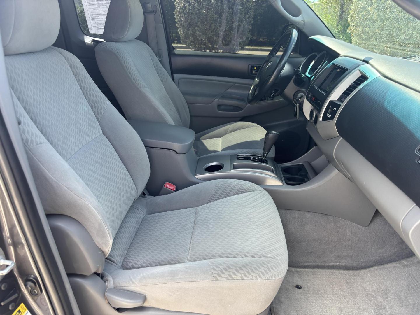 2011 GRAY /TAN CLOTH Toyota Tacoma Access Cab 2WD (5TFTX4CN6BX) with an 2.7L L4 DOHC 16V engine, 4 Speed Automatic transmission, located at 11170 Summerlin Square Dr., Fort Myers Beach, FL, 33931, (239) 999-7777, 26.493546, -81.941628 - Photo#14