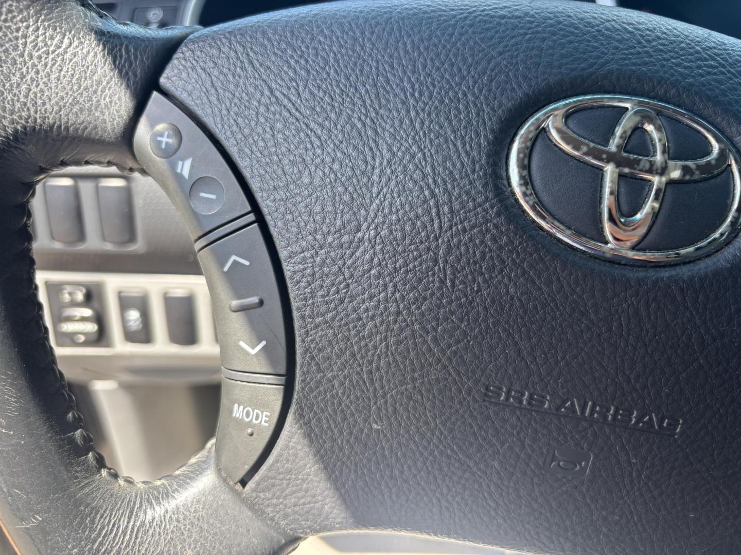 2011 GRAY /TAN CLOTH Toyota Tacoma Access Cab 2WD (5TFTX4CN6BX) with an 2.7L L4 DOHC 16V engine, 4 Speed Automatic transmission, located at 11170 Summerlin Square Dr., Fort Myers Beach, FL, 33931, (239) 999-7777, 26.493546, -81.941628 - Photo#22