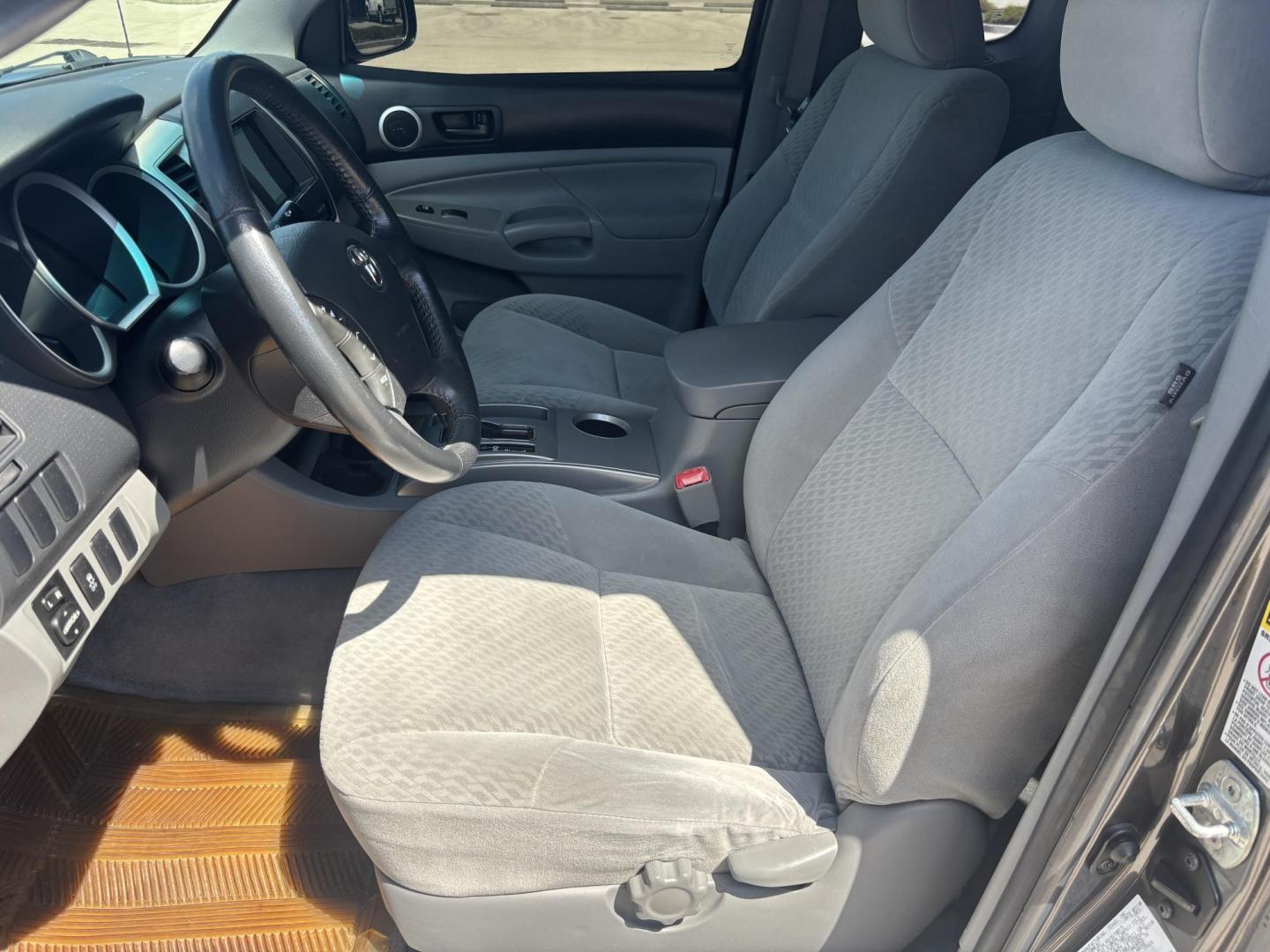 2011 GRAY /TAN CLOTH Toyota Tacoma Access Cab 2WD (5TFTX4CN6BX) with an 2.7L L4 DOHC 16V engine, 4 Speed Automatic transmission, located at 11170 Summerlin Square Dr., Fort Myers Beach, FL, 33931, (239) 999-7777, 26.493546, -81.941628 - Photo#10