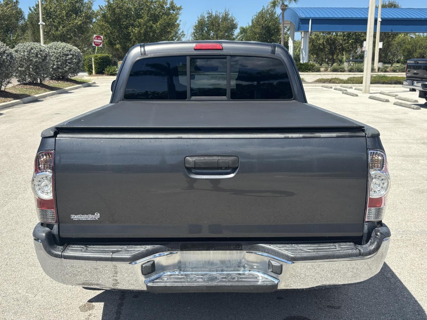 2011 GRAY /TAN CLOTH Toyota Tacoma Access Cab 2WD (5TFTX4CN6BX) with an 2.7L L4 DOHC 16V engine, 4 Speed Automatic transmission, located at 11170 Summerlin Square Dr., Fort Myers Beach, FL, 33931, (239) 999-7777, 26.493546, -81.941628 - Photo#7