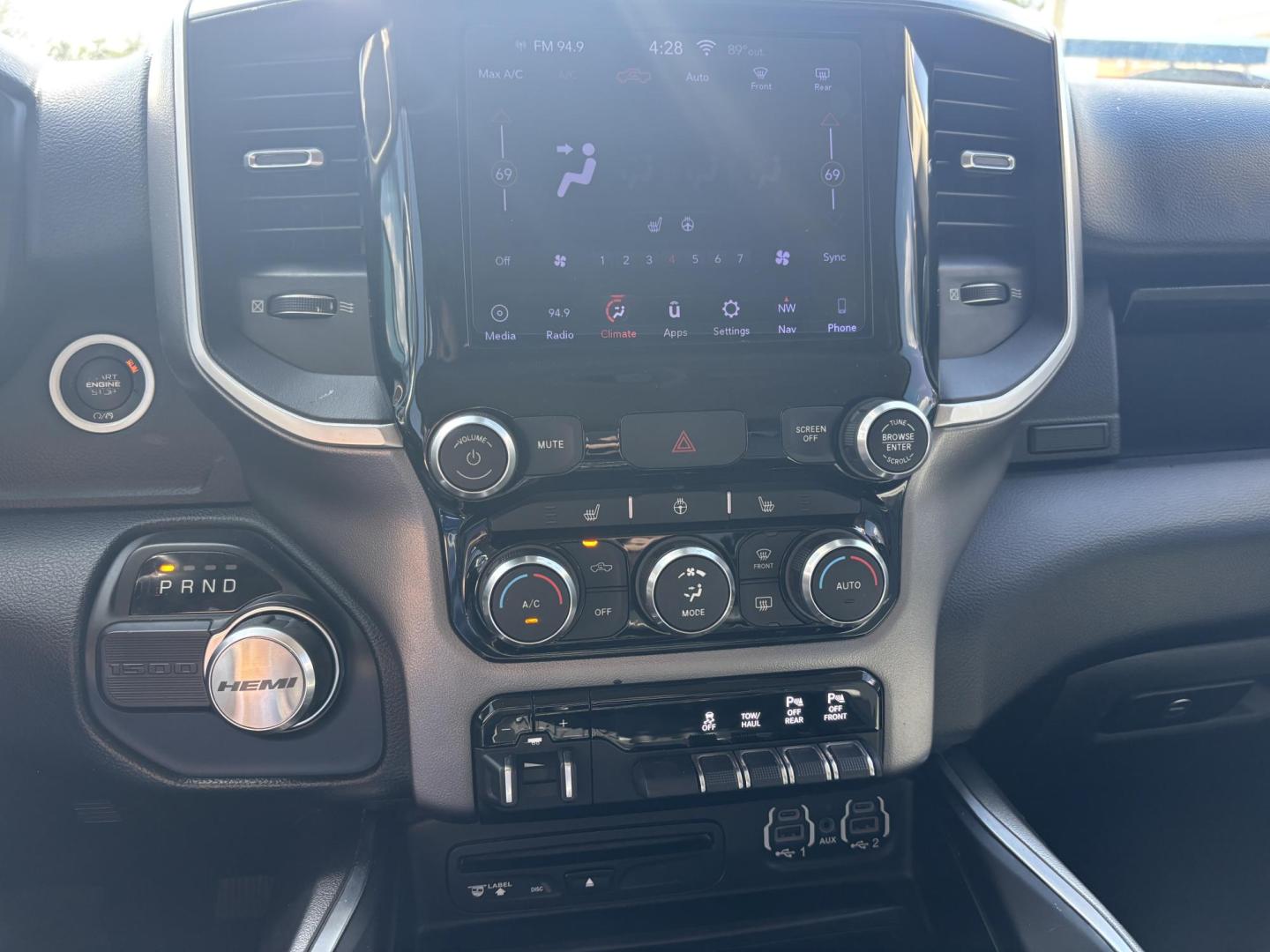 2019 SILVER /DIESEL GRAY RAM 1500 Big Horn Quad Cab 2WD (1C6RREBT1KN) with an 5.7L V8 Hemi engine, 8A transmission, located at 11170 Summerlin Square Dr., Fort Myers Beach, FL, 33931, (239) 999-7777, 26.493546, -81.941628 - Photo#12