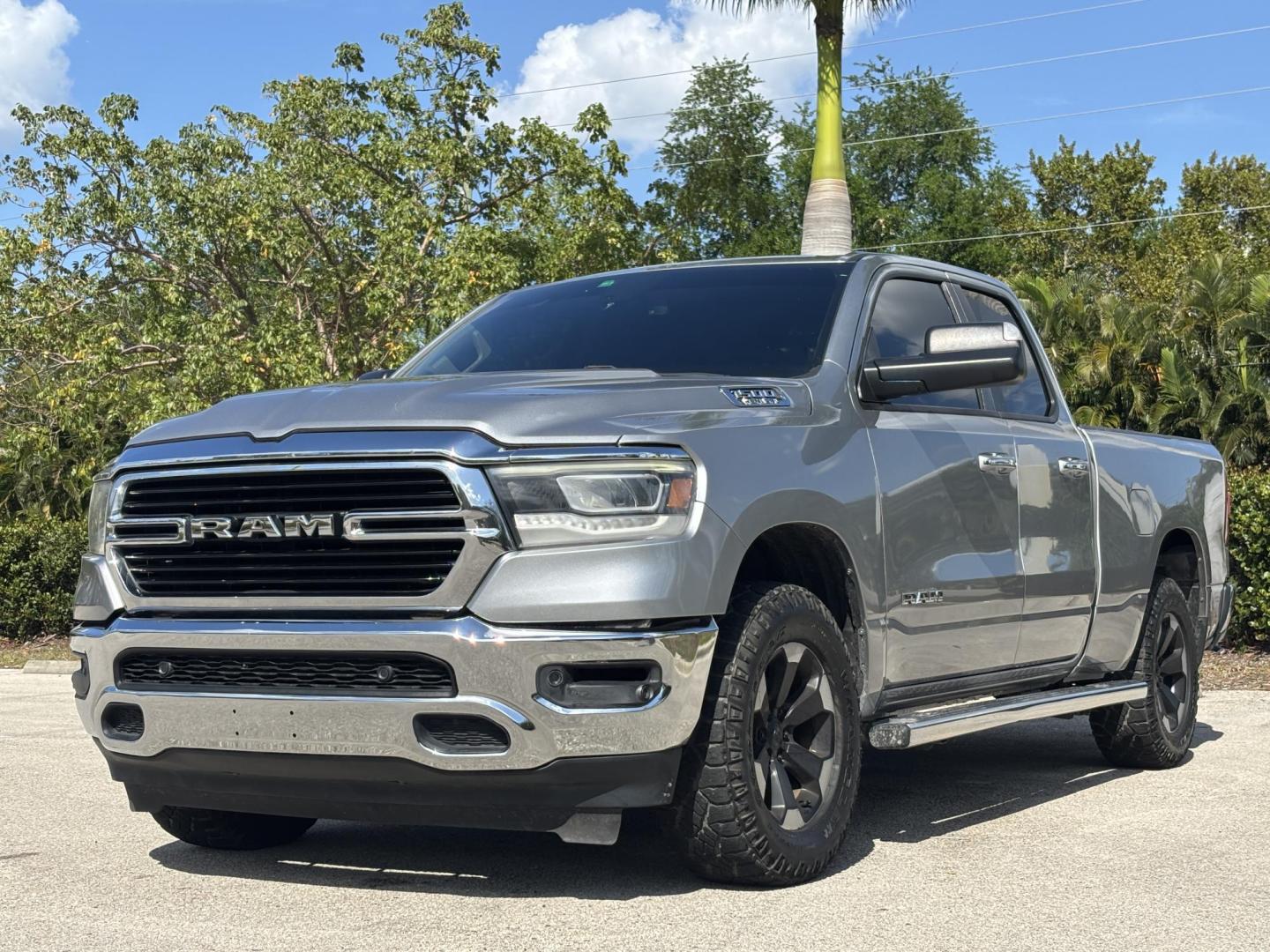 2019 SILVER /DIESEL GRAY RAM 1500 Big Horn Quad Cab 2WD (1C6RREBT1KN) with an 5.7L V8 Hemi engine, 8A transmission, located at 11170 Summerlin Square Dr., Fort Myers Beach, FL, 33931, (239) 999-7777, 26.493546, -81.941628 - Photo#1