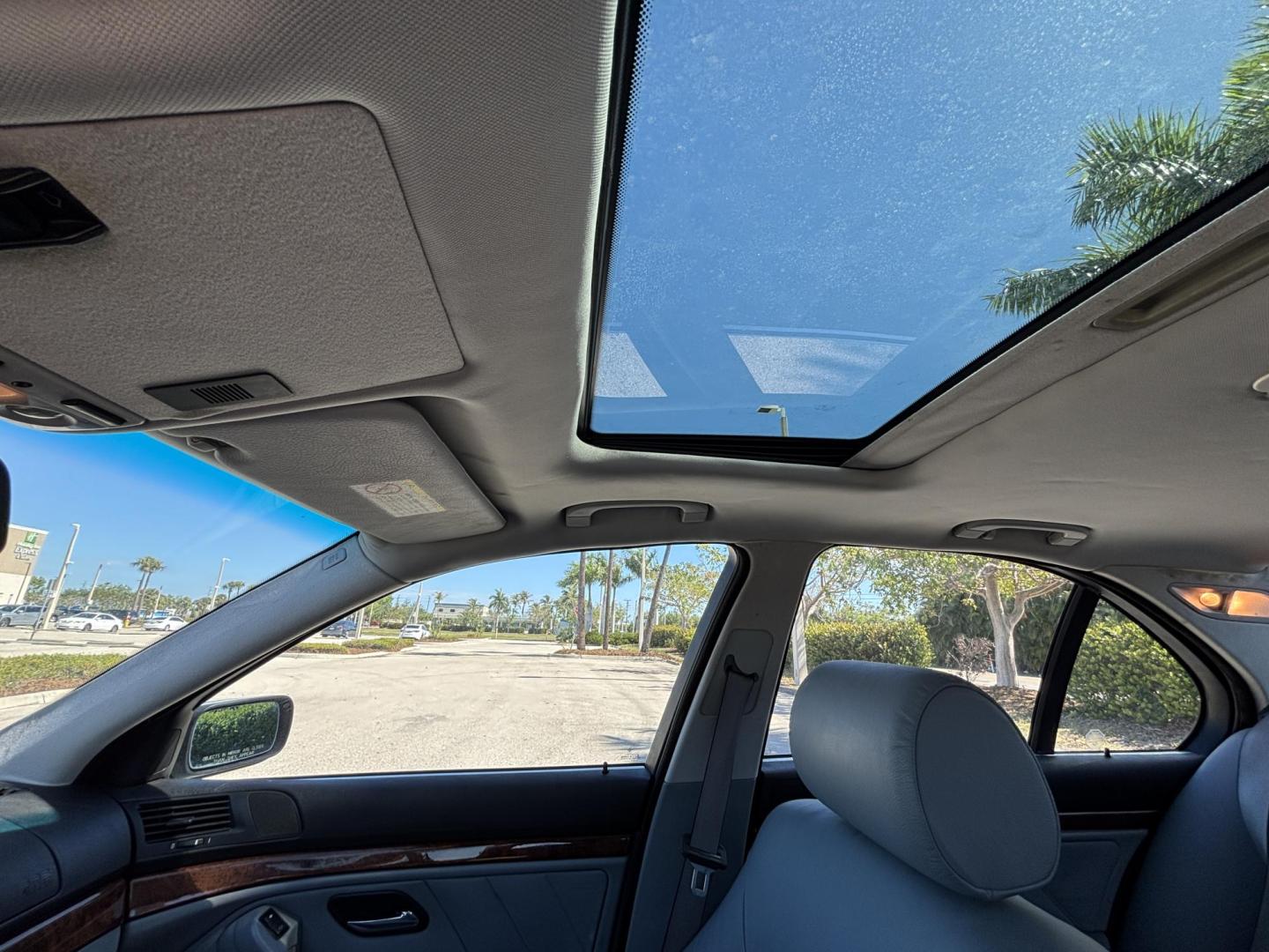 1999 SILVER /LIGHT GRAY LEATHER BMW 5-Series 528i (WBADM6336XB) with an 2.8L L6 DOHC 24V engine, 4-Speed Automatic Overdrive transmission, located at 11170 Summerlin Square Dr., Fort Myers Beach, FL, 33931, (239) 999-7777, 26.493546, -81.941628 - Take a look at this classic and well-kept 1999 BMW 5 Series — a rare find with only 82,000 miles and a history you can feel confident about. This BMW represents a time when driving experience came first. Known for its solid German engineering, smooth ride, and balanced handling, the 5 Series de - Photo#12