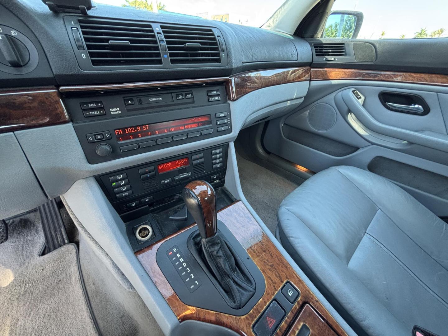 1999 SILVER /LIGHT GRAY LEATHER BMW 5-Series 528i (WBADM6336XB) with an 2.8L L6 DOHC 24V engine, 4-Speed Automatic Overdrive transmission, located at 11170 Summerlin Square Dr., Fort Myers Beach, FL, 33931, (239) 999-7777, 26.493546, -81.941628 - Take a look at this classic and well-kept 1999 BMW 5 Series — a rare find with only 82,000 miles and a history you can feel confident about. This BMW represents a time when driving experience came first. Known for its solid German engineering, smooth ride, and balanced handling, the 5 Series de - Photo#19