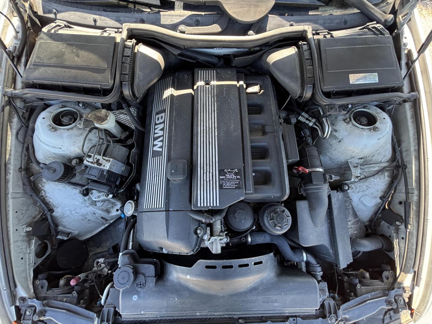 1999 SILVER /LIGHT GRAY LEATHER BMW 5-Series 528i (WBADM6336XB) with an 2.8L L6 DOHC 24V engine, 4-Speed Automatic Overdrive transmission, located at 11170 Summerlin Square Dr., Fort Myers Beach, FL, 33931, (239) 999-7777, 26.493546, -81.941628 - Take a look at this classic and well-kept 1999 BMW 5 Series — a rare find with only 82,000 miles and a history you can feel confident about. This BMW represents a time when driving experience came first. Known for its solid German engineering, smooth ride, and balanced handling, the 5 Series de - Photo#35