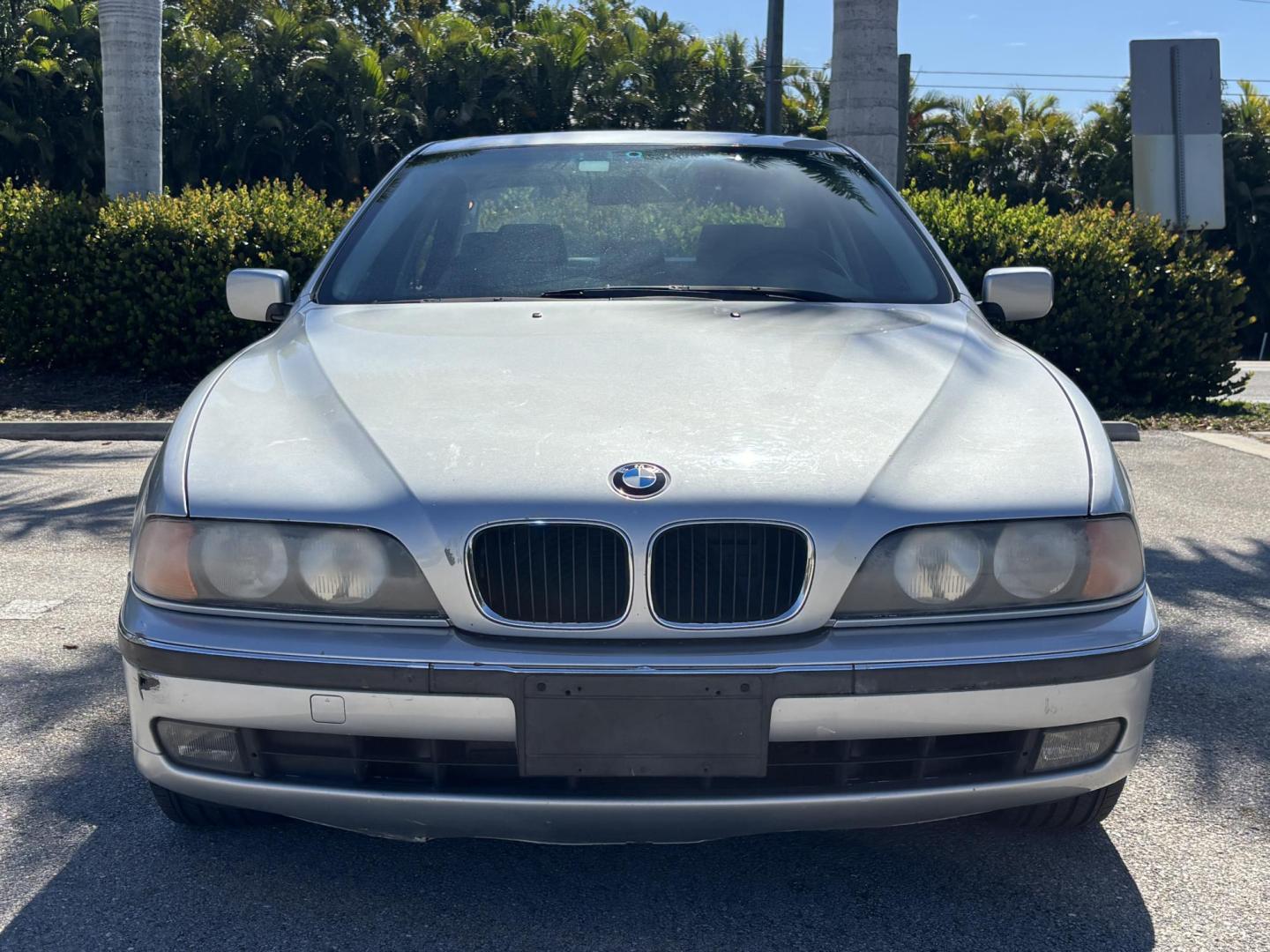 1999 SILVER /LIGHT GRAY LEATHER BMW 5-Series 528i (WBADM6336XB) with an 2.8L L6 DOHC 24V engine, 4-Speed Automatic Overdrive transmission, located at 11170 Summerlin Square Dr., Fort Myers Beach, FL, 33931, (239) 999-7777, 26.493546, -81.941628 - Take a look at this classic and well-kept 1999 BMW 5 Series — a rare find with only 82,000 miles and a history you can feel confident about. This BMW represents a time when driving experience came first. Known for its solid German engineering, smooth ride, and balanced handling, the 5 Series de - Photo#2