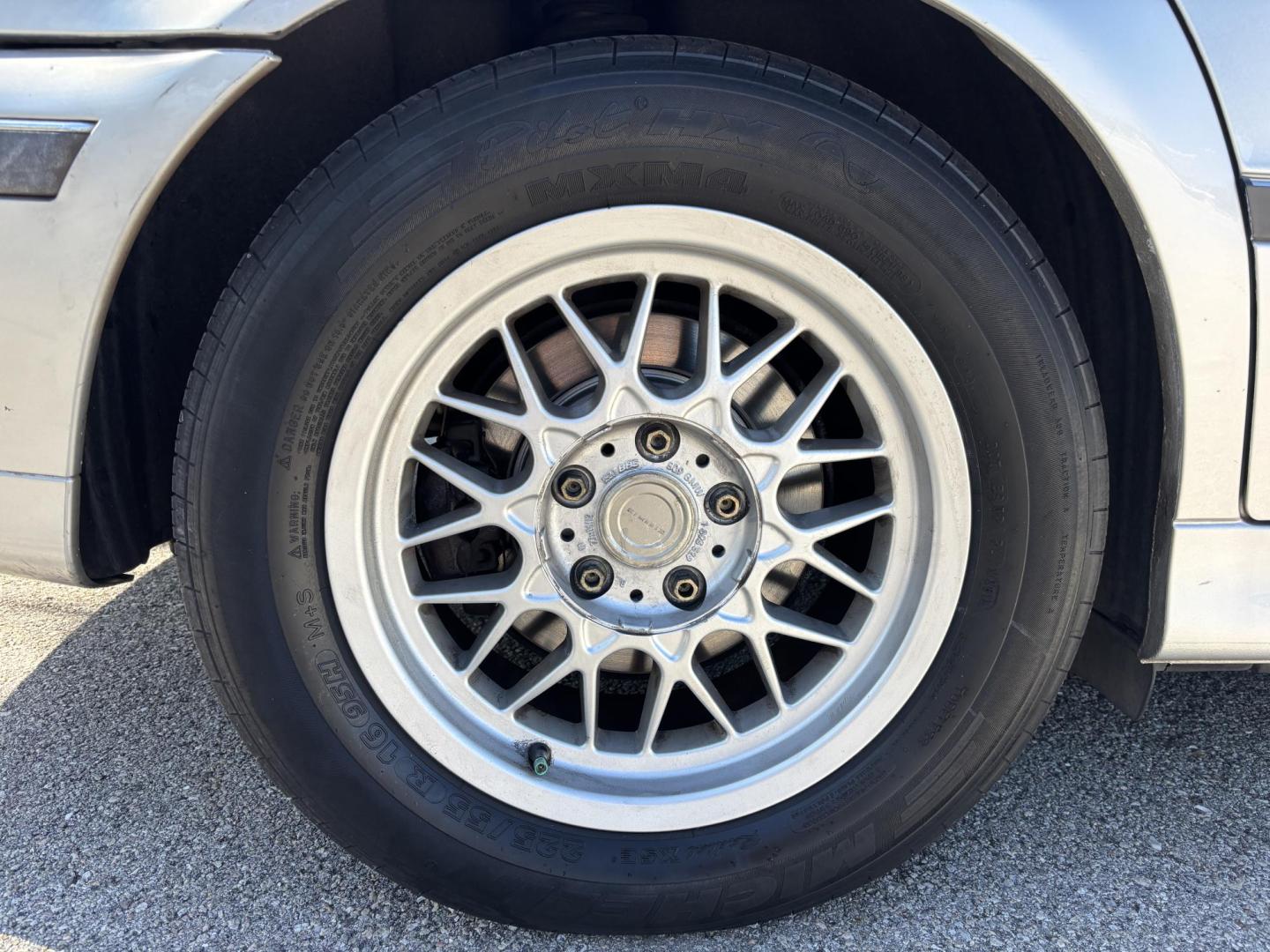 1999 SILVER /LIGHT GRAY LEATHER BMW 5-Series 528i (WBADM6336XB) with an 2.8L L6 DOHC 24V engine, 4-Speed Automatic Overdrive transmission, located at 11170 Summerlin Square Dr., Fort Myers Beach, FL, 33931, (239) 999-7777, 26.493546, -81.941628 - Take a look at this classic and well-kept 1999 BMW 5 Series — a rare find with only 82,000 miles and a history you can feel confident about. This BMW represents a time when driving experience came first. Known for its solid German engineering, smooth ride, and balanced handling, the 5 Series de - Photo#37