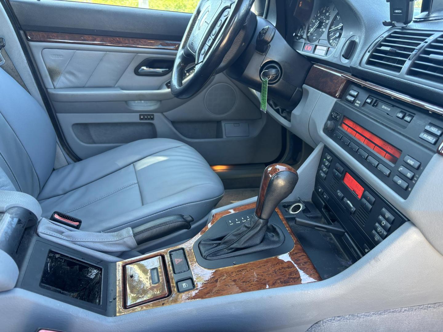 1999 SILVER /LIGHT GRAY LEATHER BMW 5-Series 528i (WBADM6336XB) with an 2.8L L6 DOHC 24V engine, 4-Speed Automatic Overdrive transmission, located at 11170 Summerlin Square Dr., Fort Myers Beach, FL, 33931, (239) 999-7777, 26.493546, -81.941628 - Take a look at this classic and well-kept 1999 BMW 5 Series — a rare find with only 82,000 miles and a history you can feel confident about. This BMW represents a time when driving experience came first. Known for its solid German engineering, smooth ride, and balanced handling, the 5 Series de - Photo#22