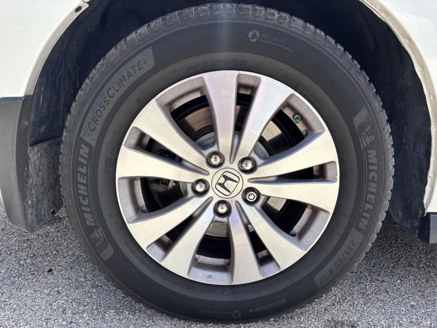 2016 WHITE Honda Odyssey EX-L (5FNRL5H60GB) with an 3.5L V6 SOHC 24V engine, 6A transmission, located at 11170 Summerlin Square Dr., Fort Myers Beach, FL, 33931, (239) 999-7777, 26.493546, -81.941628 - Photo#44