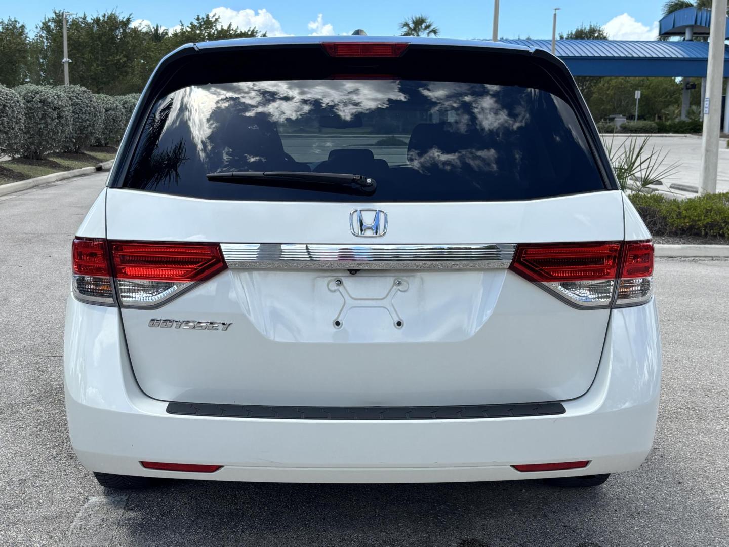 2016 WHITE Honda Odyssey EX-L (5FNRL5H60GB) with an 3.5L V6 SOHC 24V engine, 6A transmission, located at 11170 Summerlin Square Dr., Fort Myers Beach, FL, 33931, (239) 999-7777, 26.493546, -81.941628 - Photo#6