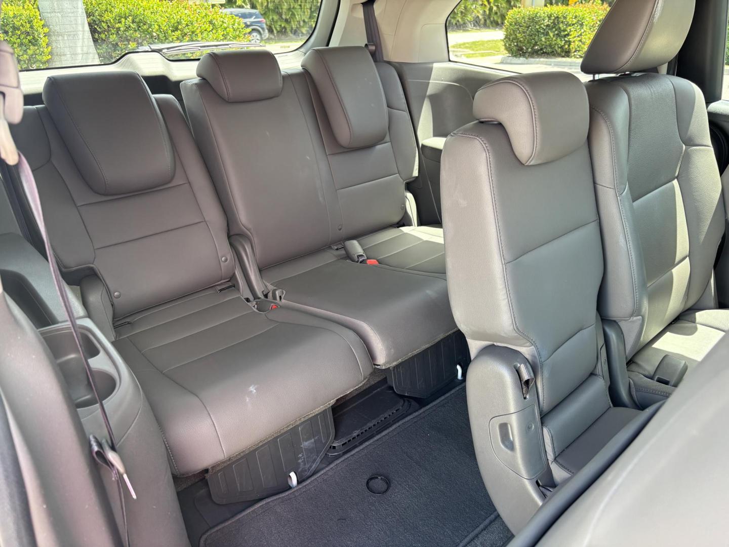 2016 WHITE Honda Odyssey EX-L (5FNRL5H60GB) with an 3.5L V6 SOHC 24V engine, 6A transmission, located at 11170 Summerlin Square Dr., Fort Myers Beach, FL, 33931, (239) 999-7777, 26.493546, -81.941628 - Photo#21