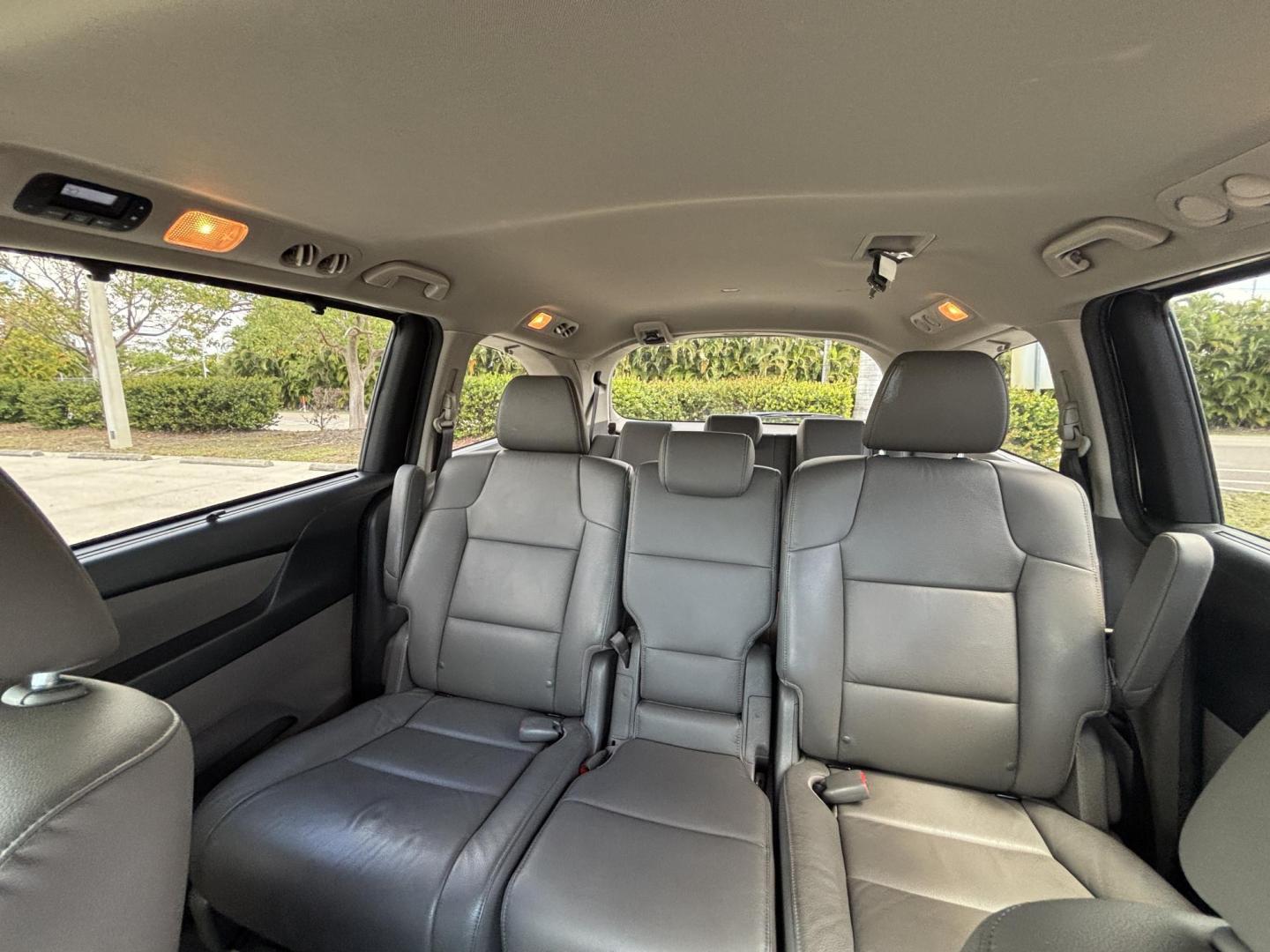 2016 WHITE Honda Odyssey EX-L (5FNRL5H60GB) with an 3.5L V6 SOHC 24V engine, 6A transmission, located at 11170 Summerlin Square Dr., Fort Myers Beach, FL, 33931, (239) 999-7777, 26.493546, -81.941628 - Photo#22