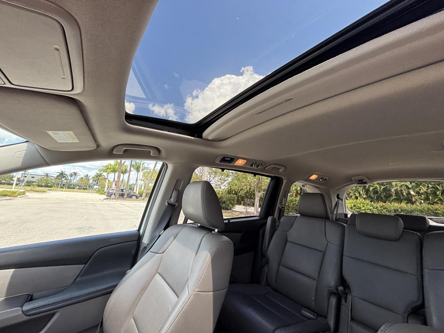 2016 WHITE Honda Odyssey EX-L (5FNRL5H60GB) with an 3.5L V6 SOHC 24V engine, 6A transmission, located at 11170 Summerlin Square Dr., Fort Myers Beach, FL, 33931, (239) 999-7777, 26.493546, -81.941628 - Photo#10