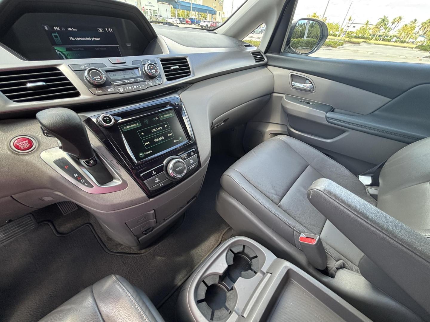 2016 WHITE Honda Odyssey EX-L (5FNRL5H60GB) with an 3.5L V6 SOHC 24V engine, 6A transmission, located at 11170 Summerlin Square Dr., Fort Myers Beach, FL, 33931, (239) 999-7777, 26.493546, -81.941628 - Photo#13