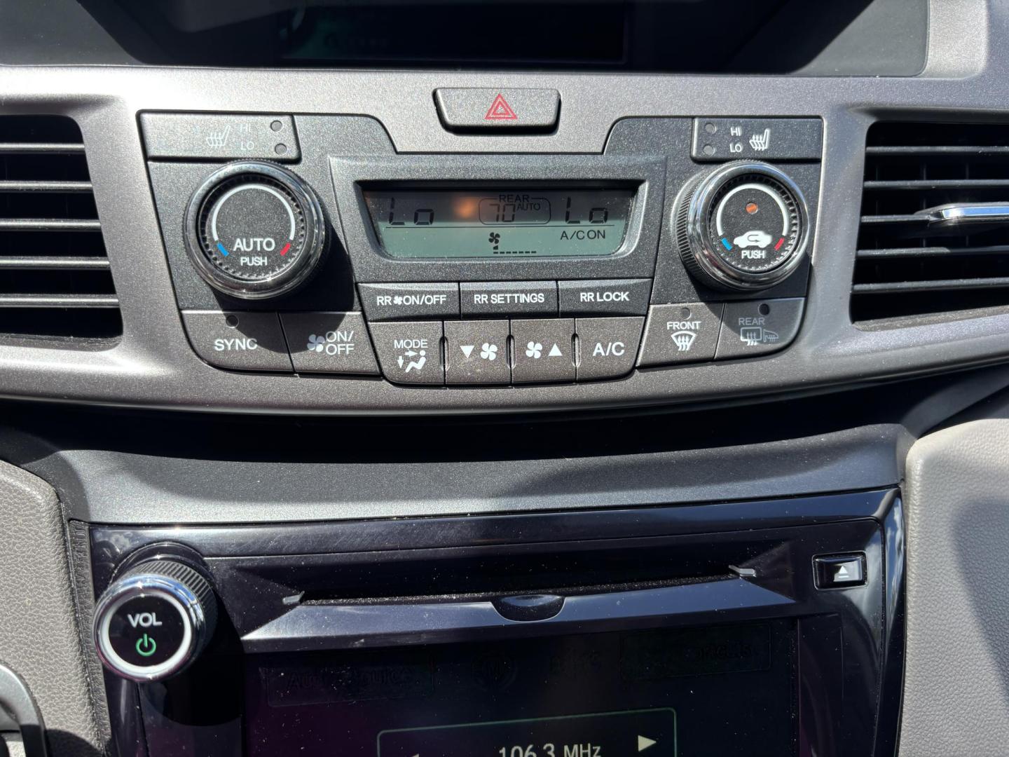 2016 WHITE Honda Odyssey EX-L (5FNRL5H60GB) with an 3.5L V6 SOHC 24V engine, 6A transmission, located at 11170 Summerlin Square Dr., Fort Myers Beach, FL, 33931, (239) 999-7777, 26.493546, -81.941628 - Photo#36