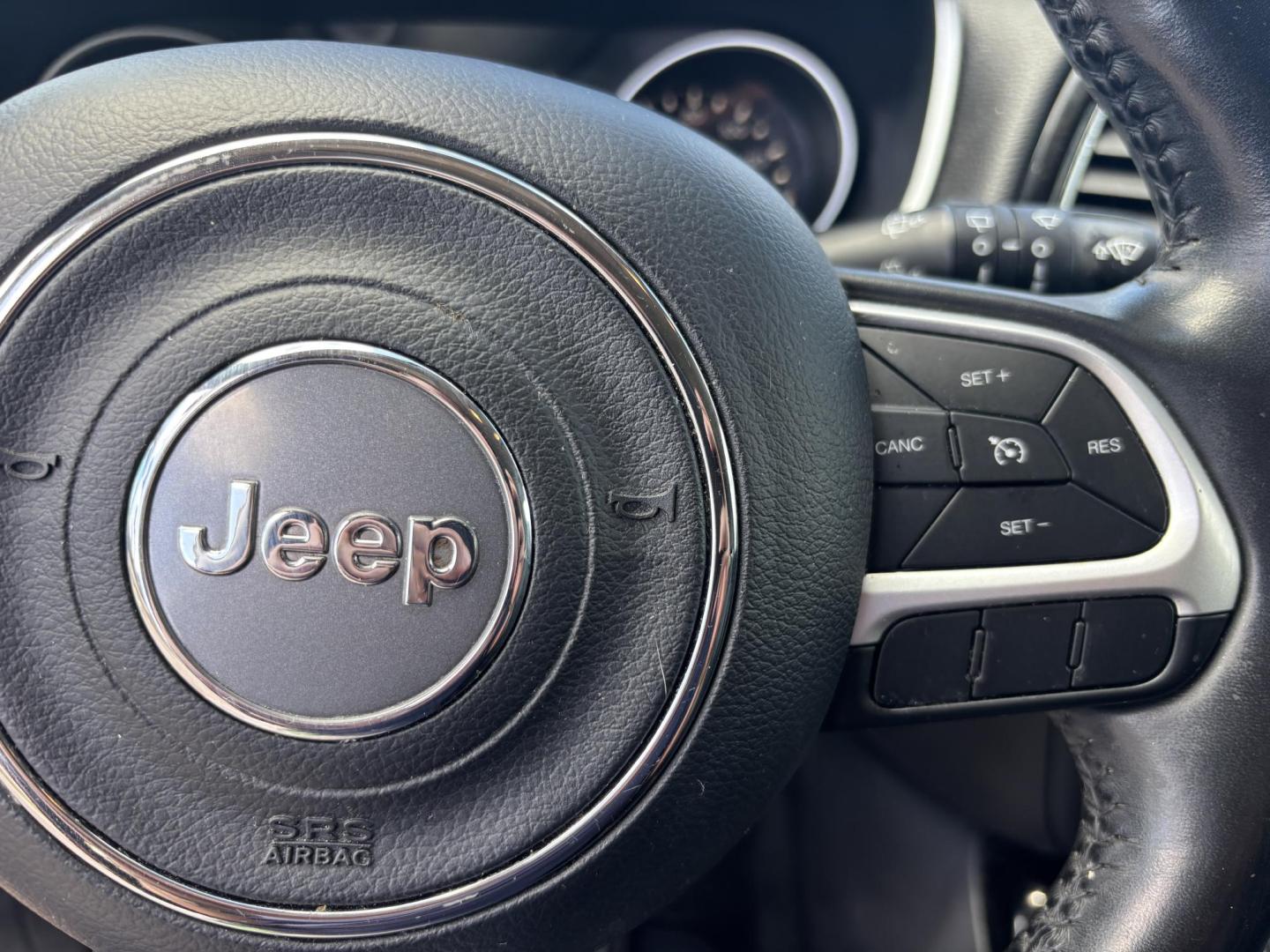 2020 RED /BLACK CLOTH Jeep Compass Altitude (3C4NJCBB6LT) with an 2.4L L4 DOHC 16V engine, located at 11170 Summerlin Square Dr., Fort Myers Beach, FL, 33931, (239) 999-7777, 26.493546, -81.941628 - Photo#20