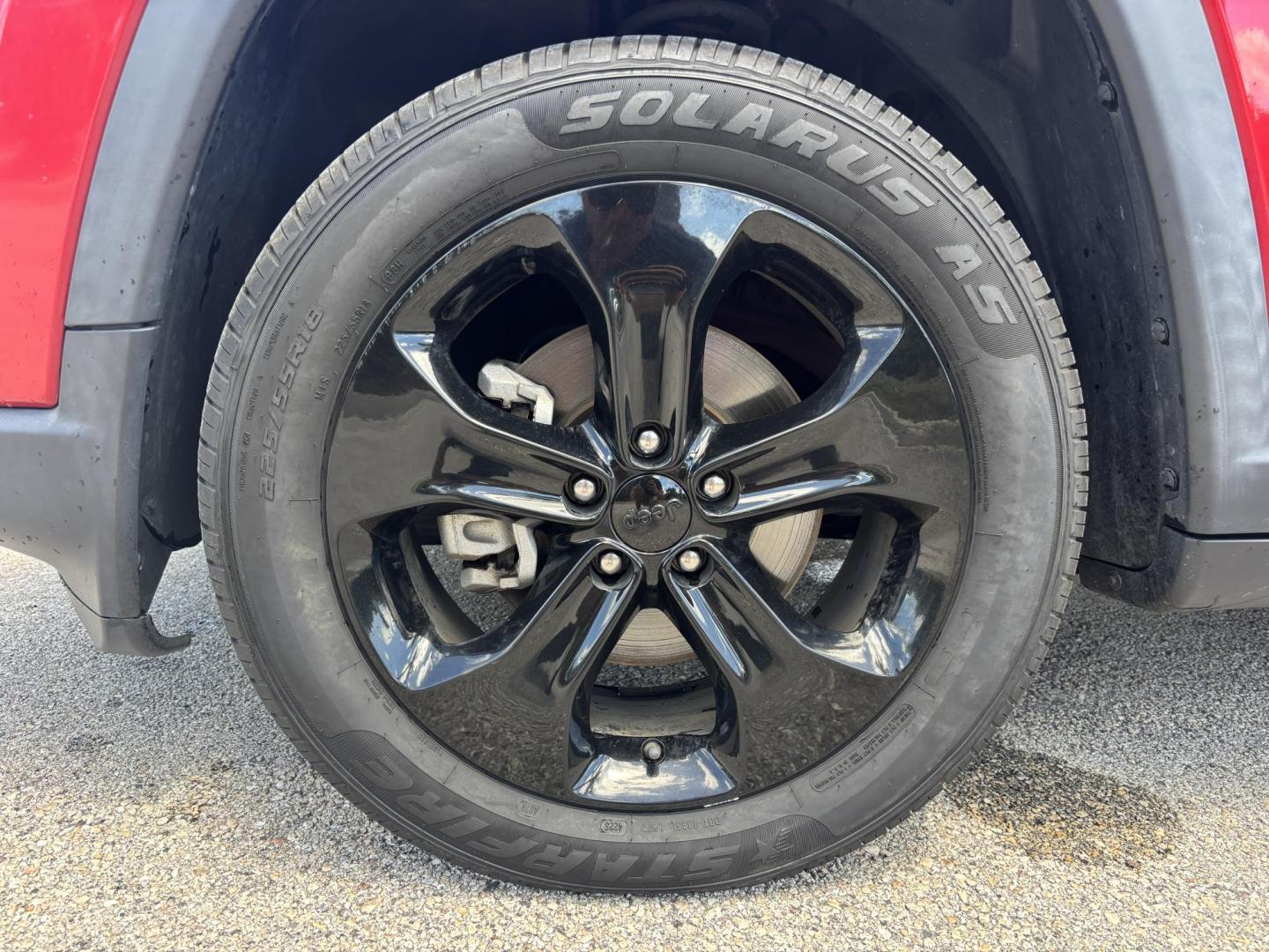 2020 RED /BLACK CLOTH Jeep Compass Altitude (3C4NJCBB6LT) with an 2.4L L4 DOHC 16V engine, located at 11170 Summerlin Square Dr., Fort Myers Beach, FL, 33931, (239) 999-7777, 26.493546, -81.941628 - Photo#32