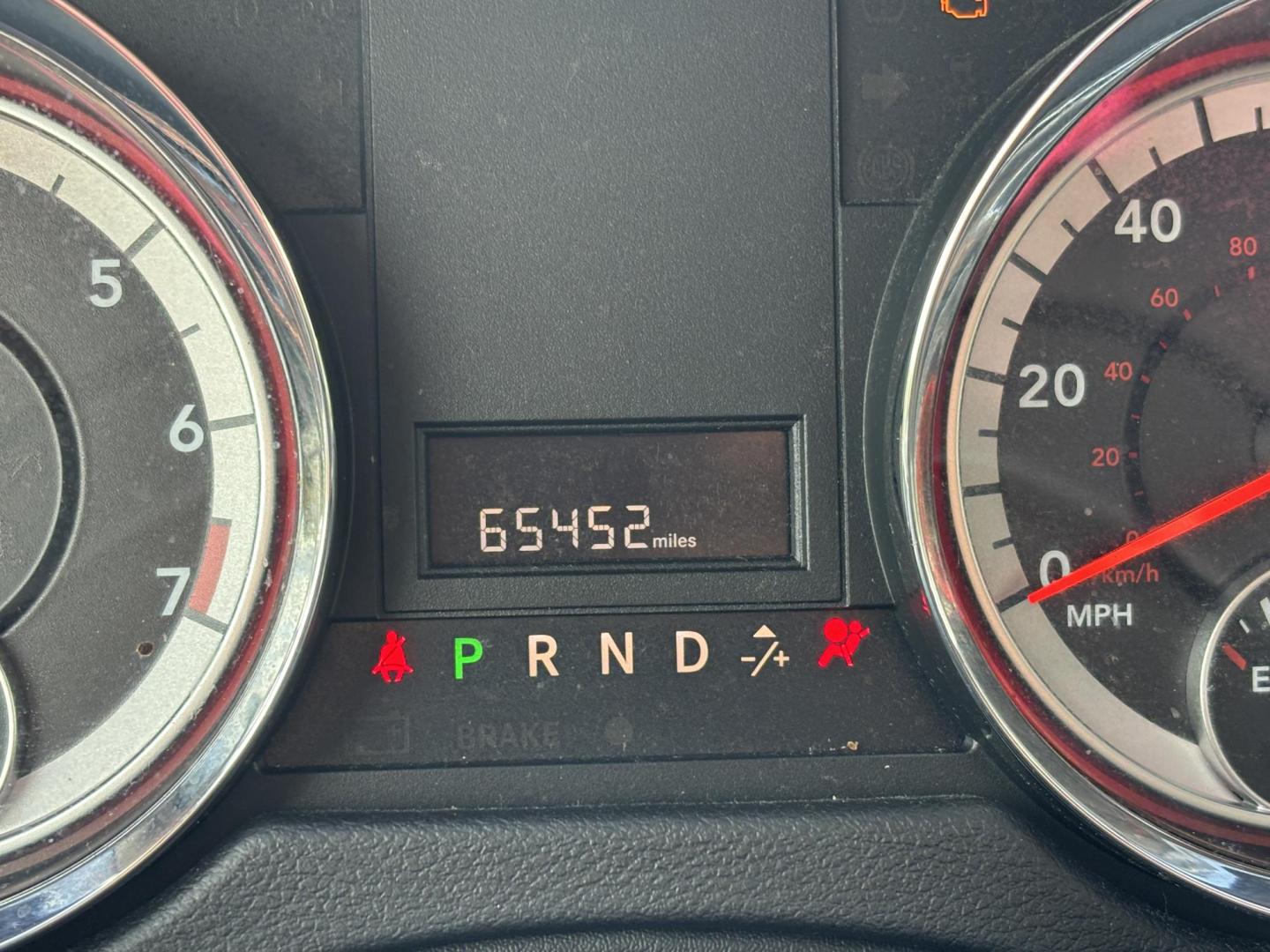 2016 SILVER /CHARCOAL CLOTH Dodge Grand Caravan SE (2C4RDGBG9GR) with an 3.6L V6 DOHC 24V engine, 6A transmission, located at 11170 Summerlin Square Dr., Fort Myers Beach, FL, 33931, (239) 999-7777, 26.493546, -81.941628 - Photo#11