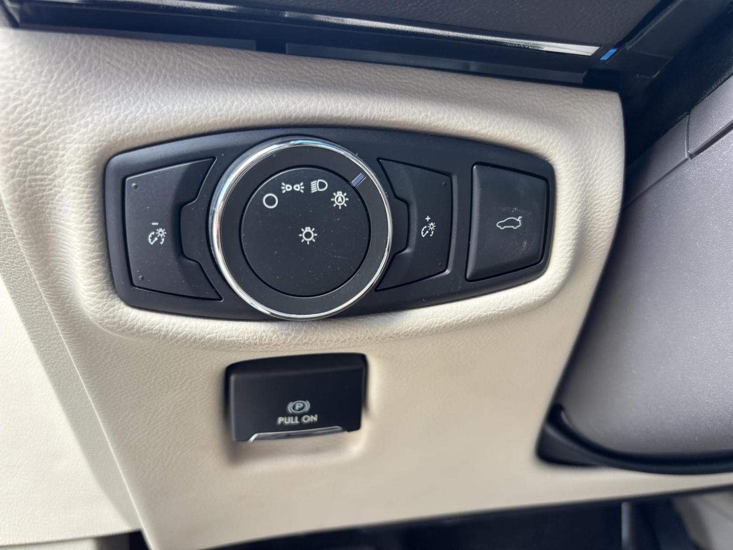 2017 BLUE Lincoln MKZ Select FWD (3LN6L5C98HR) with an 2.0L L4 DOHC 16V engine, 6A transmission, located at 11170 Summerlin Square Dr., Fort Myers Beach, FL, 33931, (239) 999-7777, 26.493546, -81.941628 - Photo#21