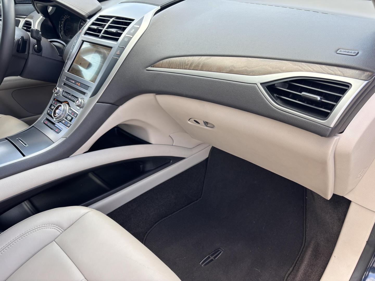 2017 BLUE Lincoln MKZ Select FWD (3LN6L5C98HR) with an 2.0L L4 DOHC 16V engine, 6A transmission, located at 11170 Summerlin Square Dr., Fort Myers Beach, FL, 33931, (239) 999-7777, 26.493546, -81.941628 - Photo#26