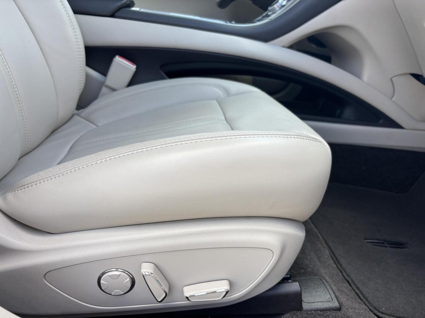 2017 BLUE Lincoln MKZ Select FWD (3LN6L5C98HR) with an 2.0L L4 DOHC 16V engine, 6A transmission, located at 11170 Summerlin Square Dr., Fort Myers Beach, FL, 33931, (239) 999-7777, 26.493546, -81.941628 - Photo#14