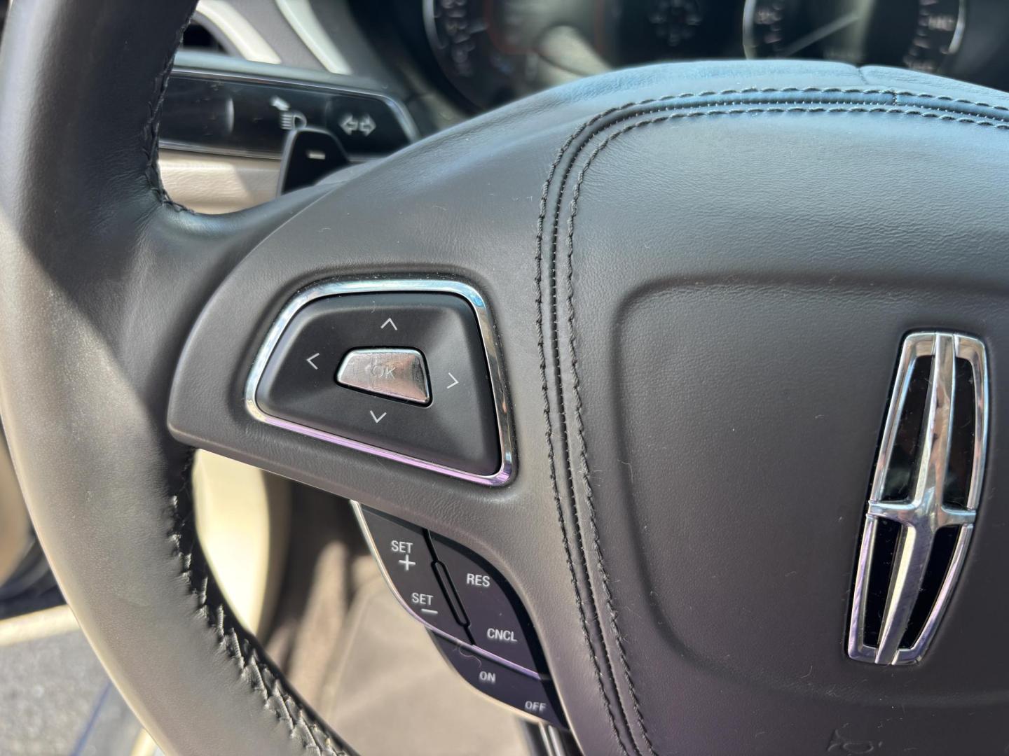 2017 BLUE Lincoln MKZ Select FWD (3LN6L5C98HR) with an 2.0L L4 DOHC 16V engine, 6A transmission, located at 11170 Summerlin Square Dr., Fort Myers Beach, FL, 33931, (239) 999-7777, 26.493546, -81.941628 - Photo#23