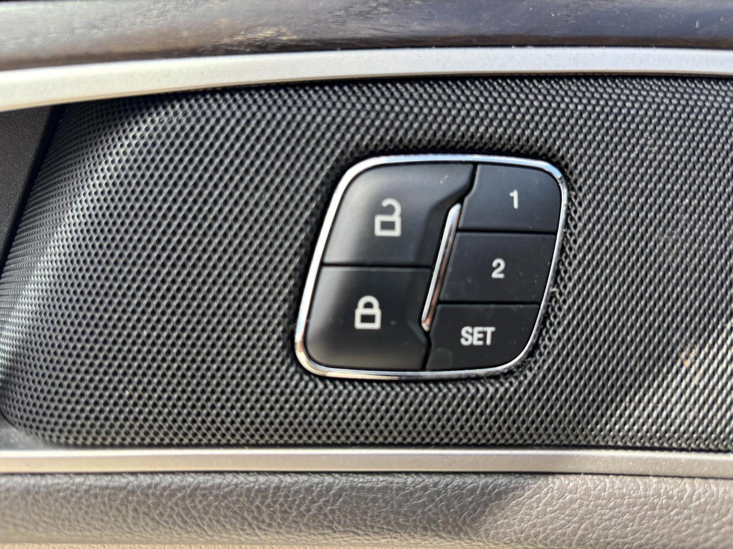 2017 BLUE Lincoln MKZ Select FWD (3LN6L5C98HR) with an 2.0L L4 DOHC 16V engine, 6A transmission, located at 11170 Summerlin Square Dr., Fort Myers Beach, FL, 33931, (239) 999-7777, 26.493546, -81.941628 - Photo#32