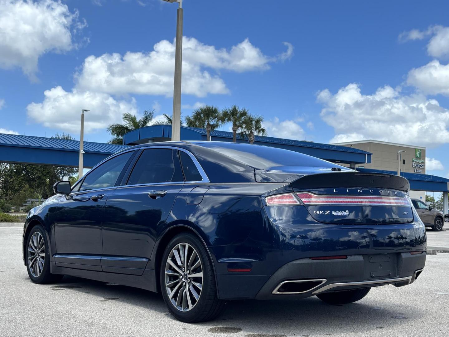 2017 BLUE Lincoln MKZ Select FWD (3LN6L5C98HR) with an 2.0L L4 DOHC 16V engine, 6A transmission, located at 11170 Summerlin Square Dr., Fort Myers Beach, FL, 33931, (239) 999-7777, 26.493546, -81.941628 - Photo#5