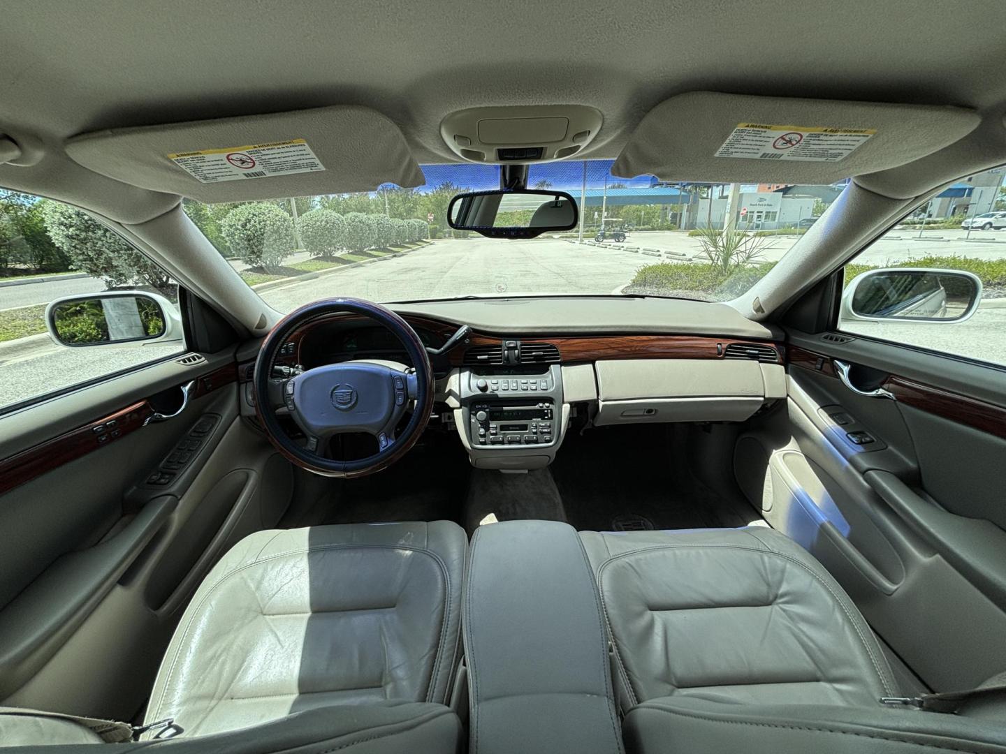 2002 WHITE /BEIGE LEATHER Cadillac Deville Sedan (1G6KD54Y82U) with an 4.6L V8 DOHC 32V engine, 4-Speed Automatic Overdrive transmission, located at 11170 Summerlin Square Dr., Fort Myers Beach, FL, 33931, (239) 999-7777, 26.493546, -81.941628 - Photo#9